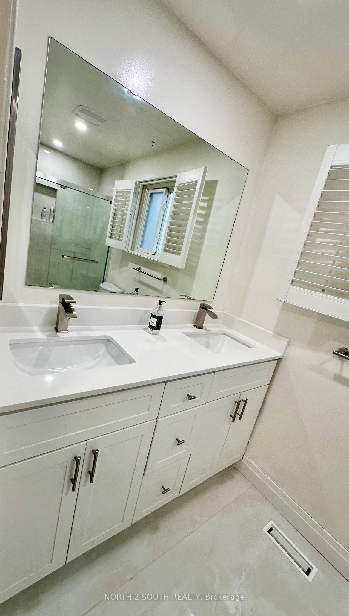 MLS #W12481410 image #8