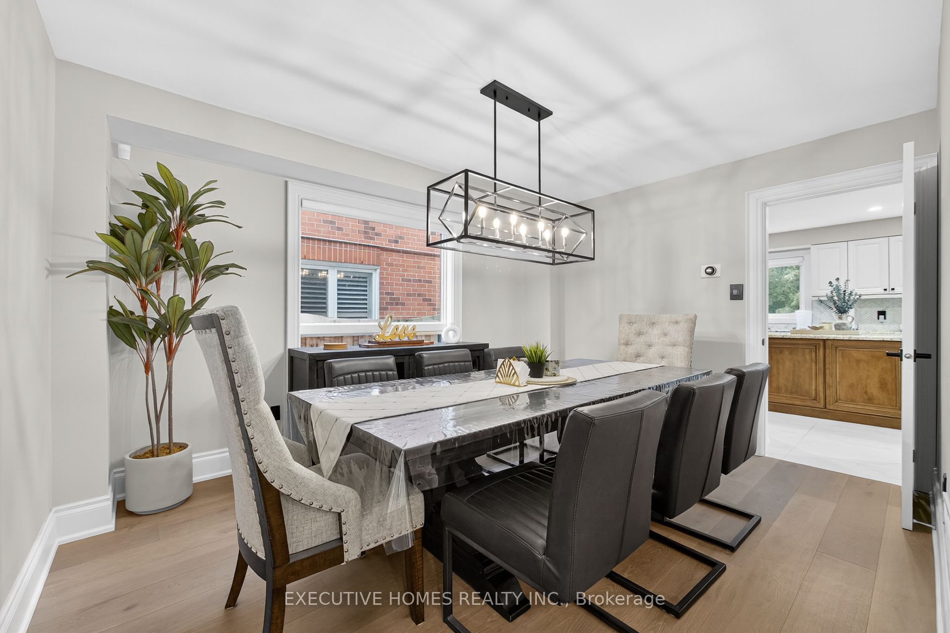 MLS #W12481440 image #12