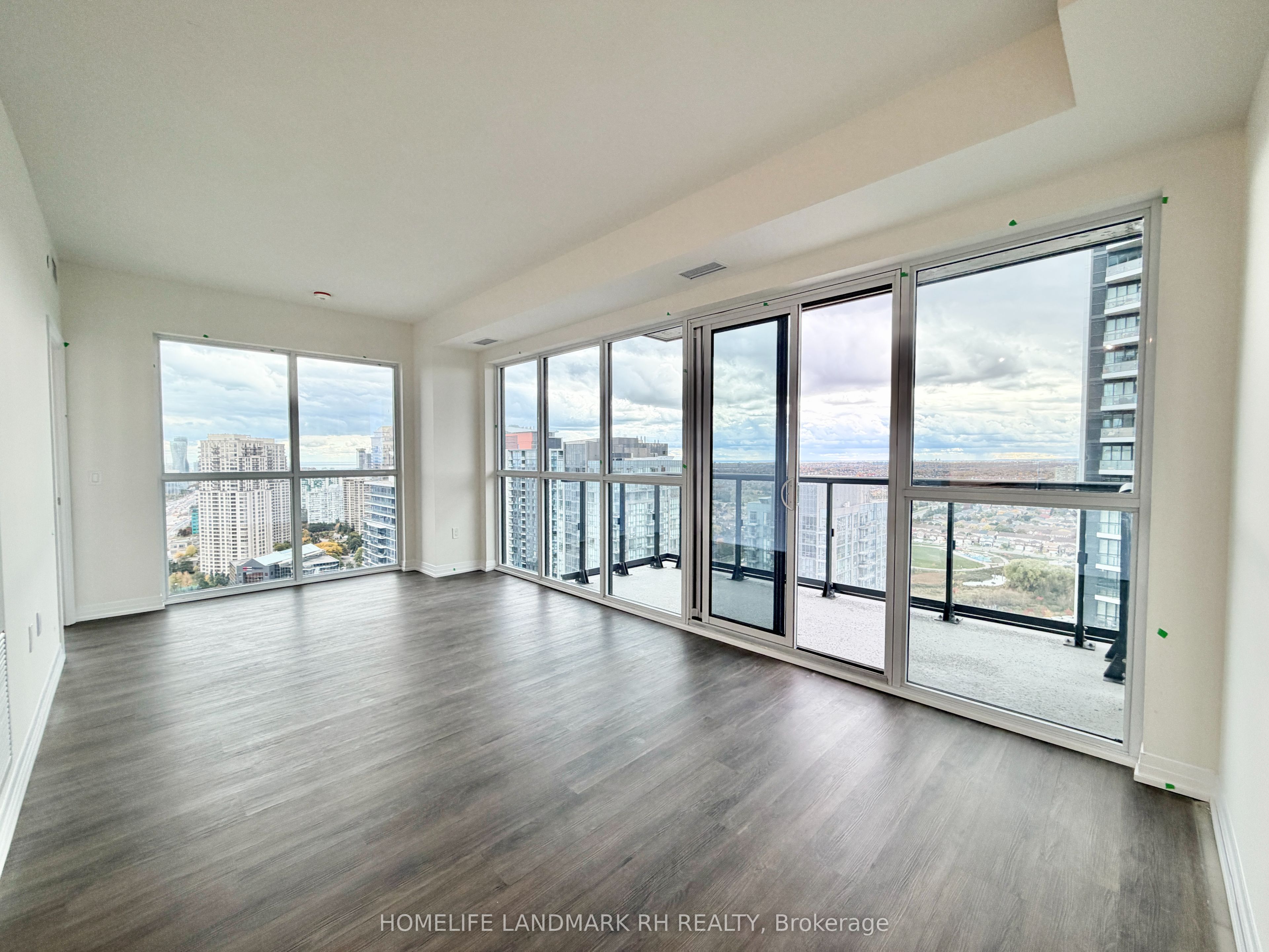 MLS #W12481988 image #1