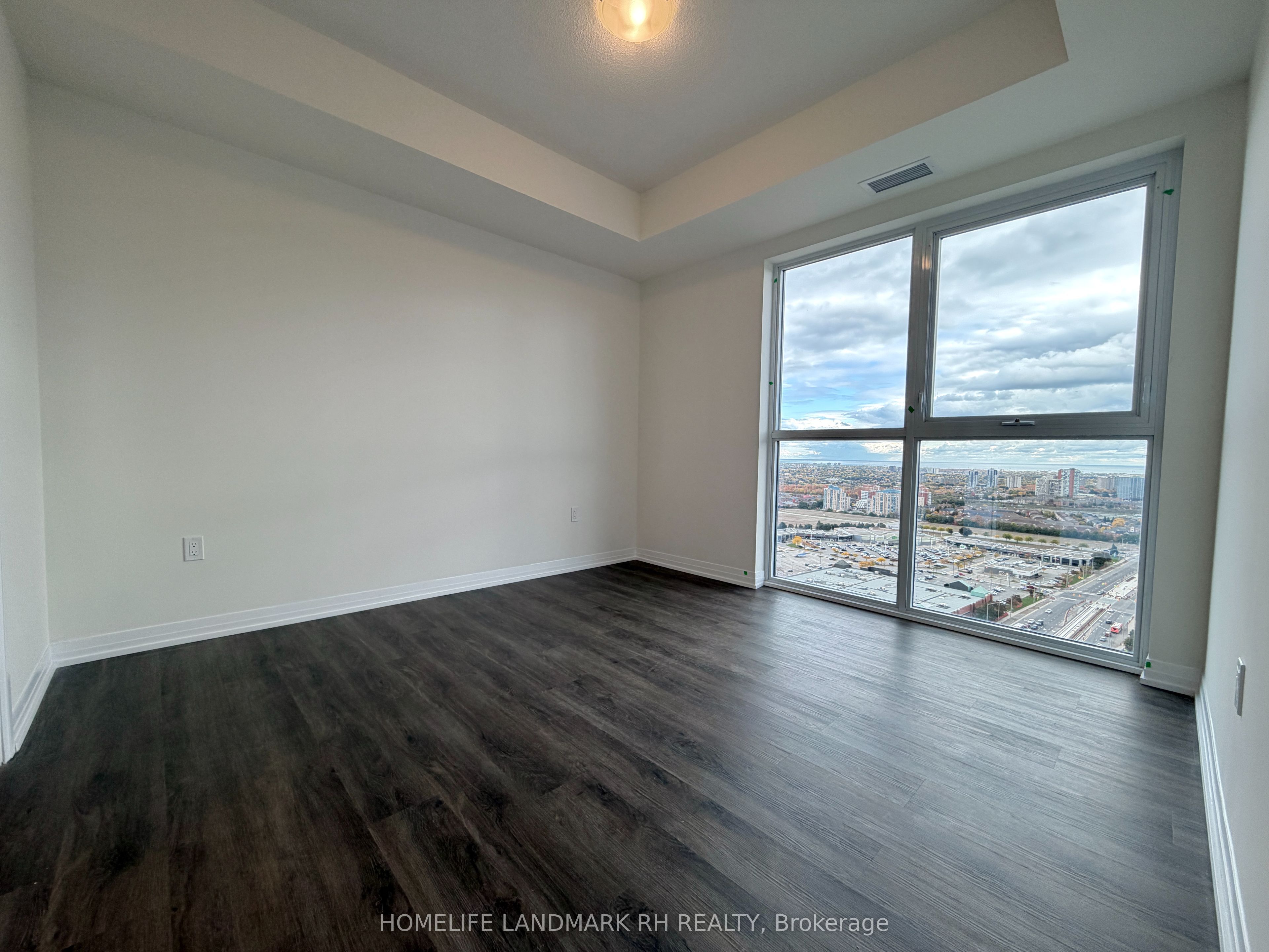 MLS #W12481988 image #10