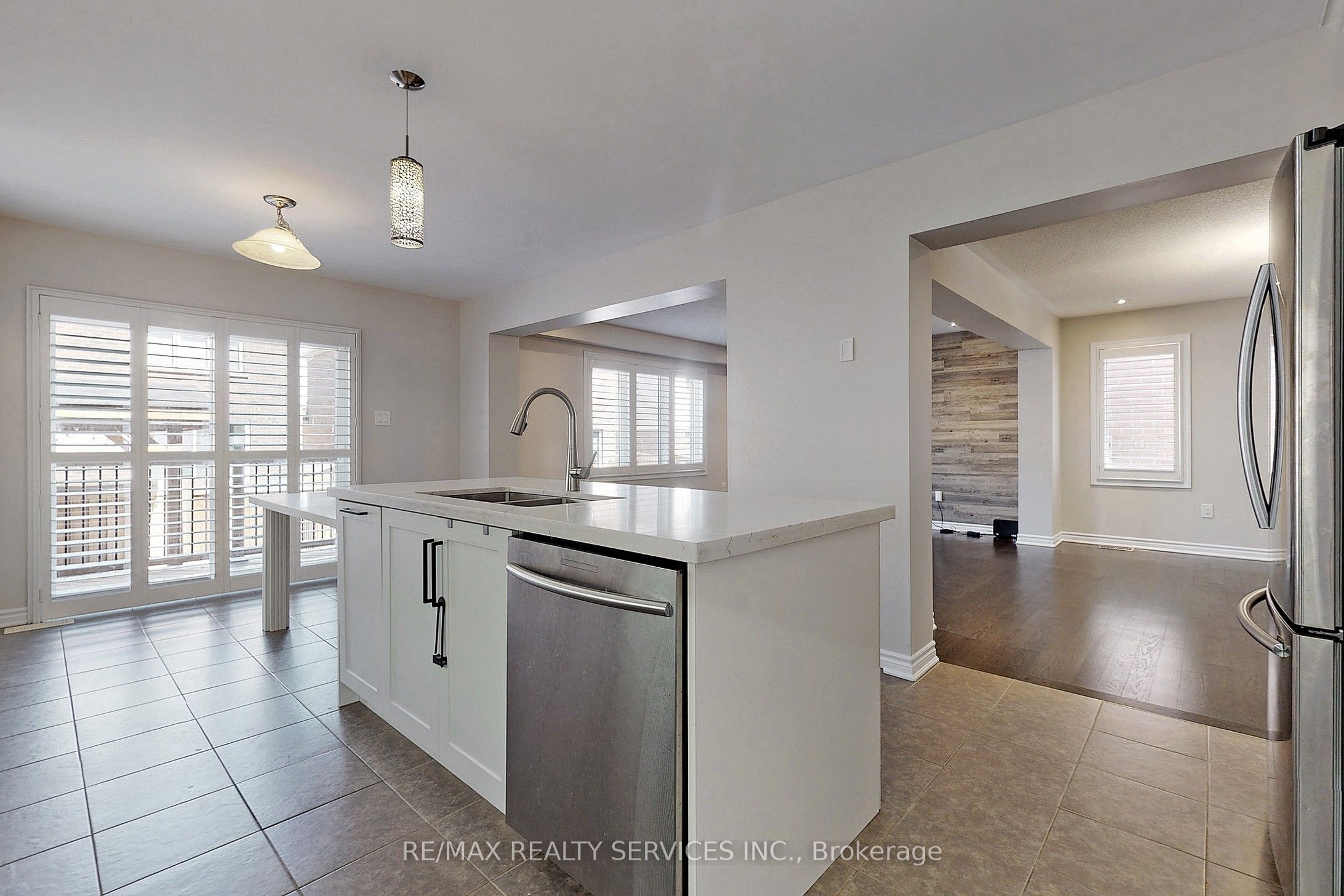 MLS #W12482002 image #10