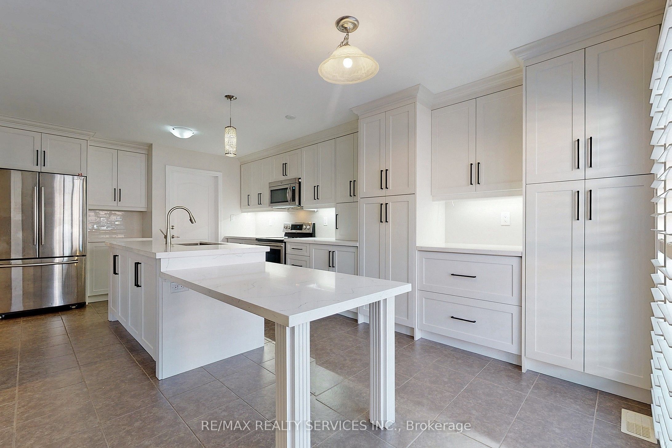 MLS #W12482002 image #11