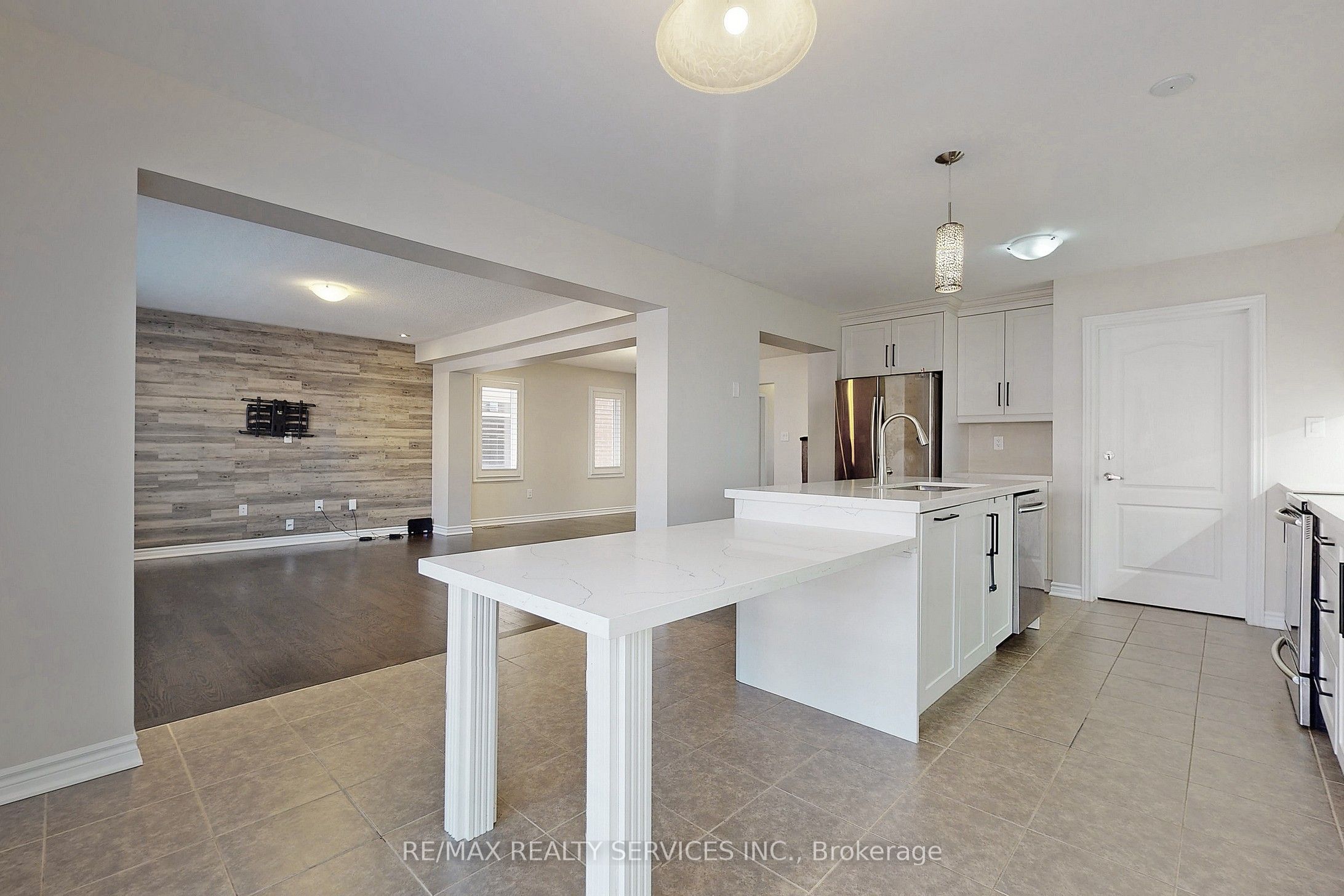 MLS #W12482002 image #12