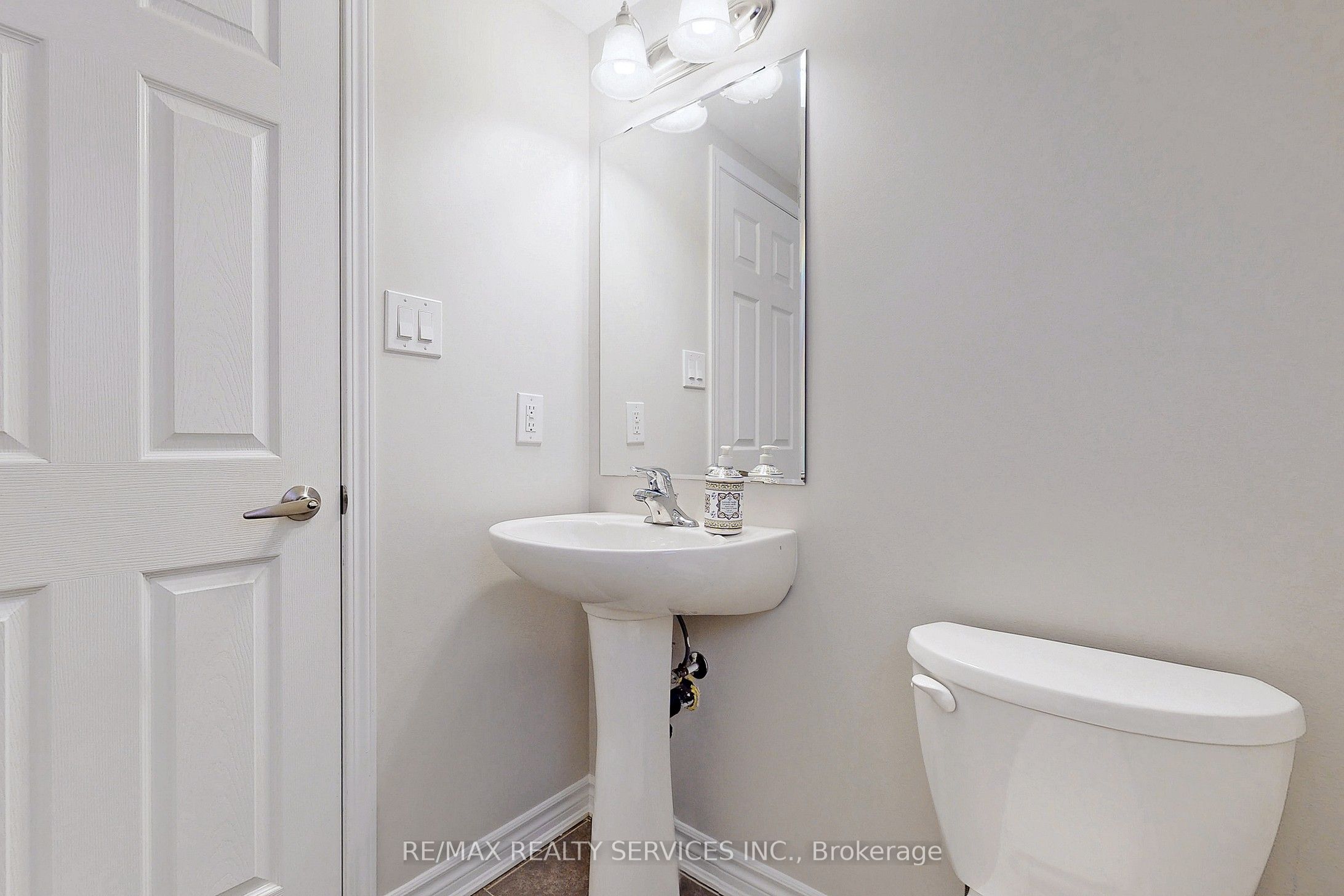 MLS #W12482002 image #17