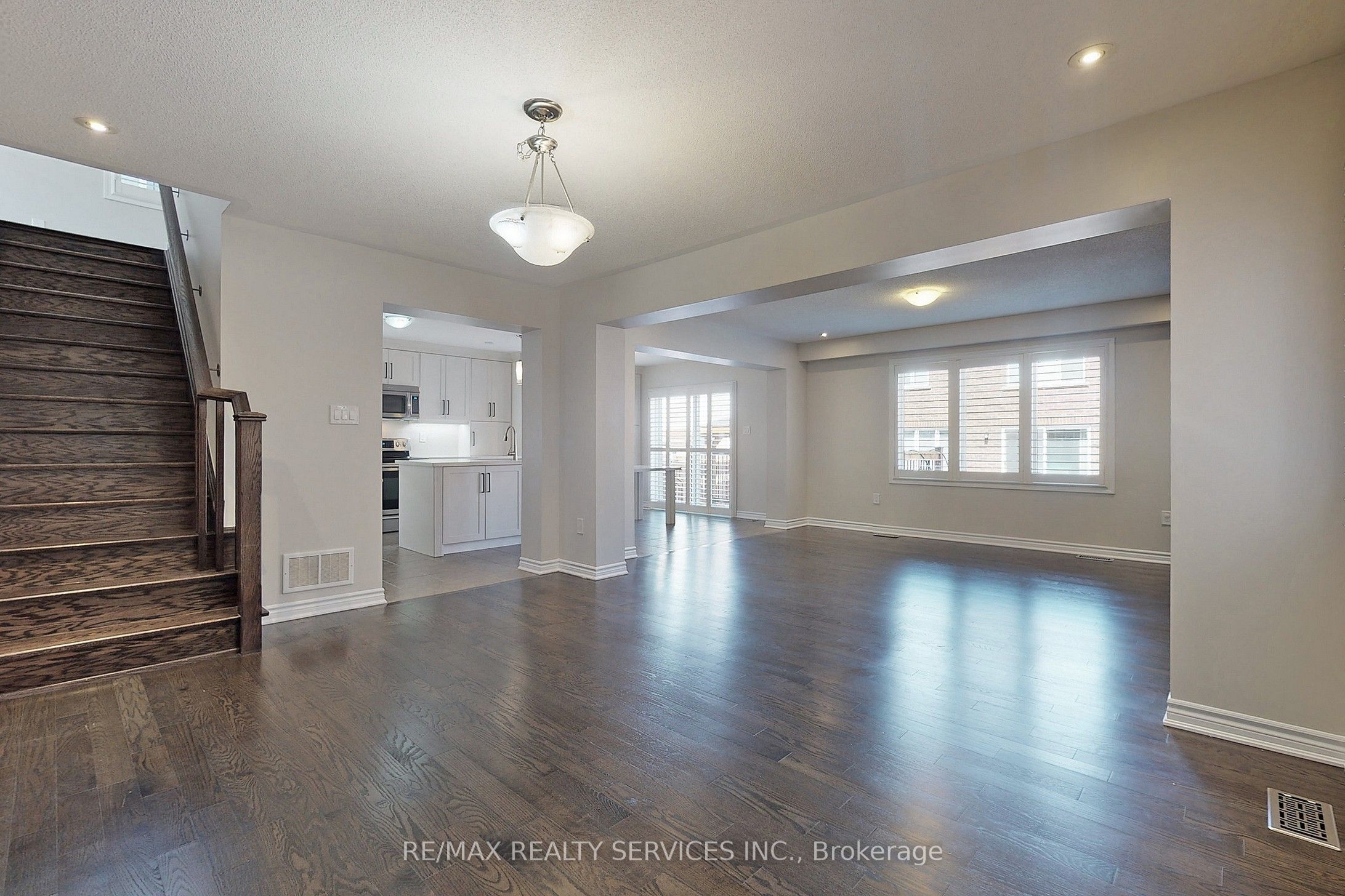 MLS #W12482002 image #2