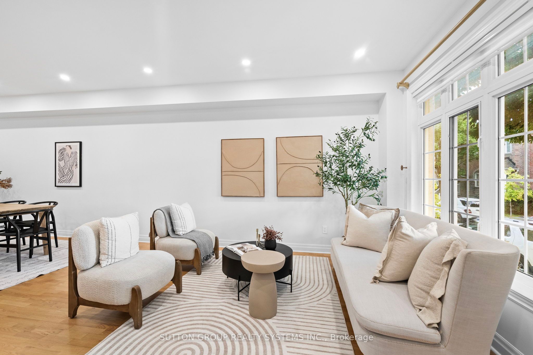 MLS #W12482105 image #1