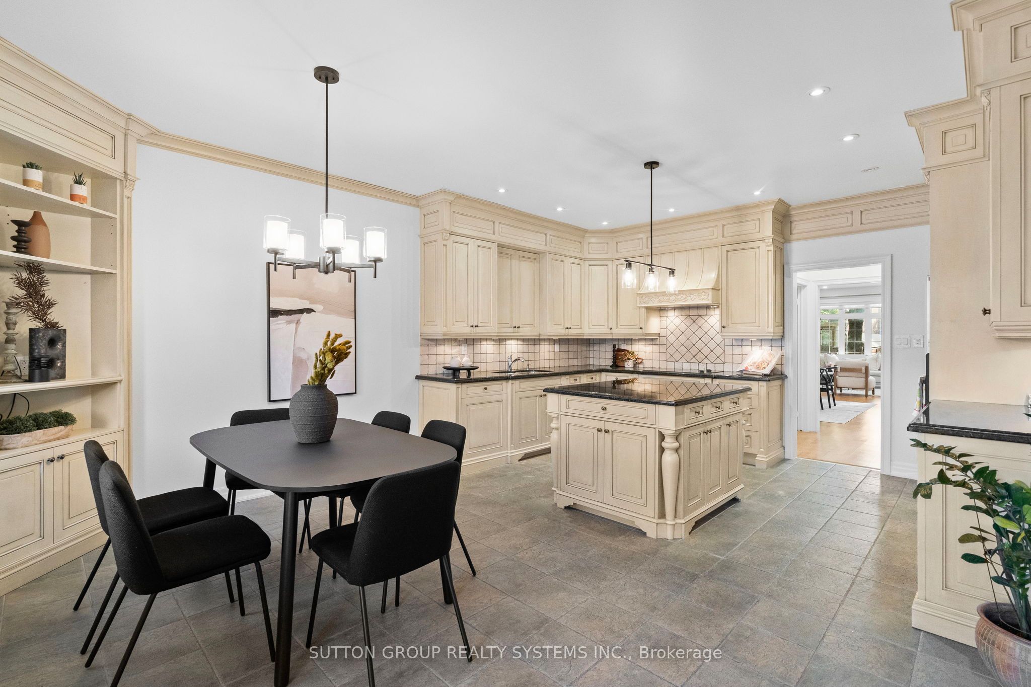 MLS #W12482105 image #13