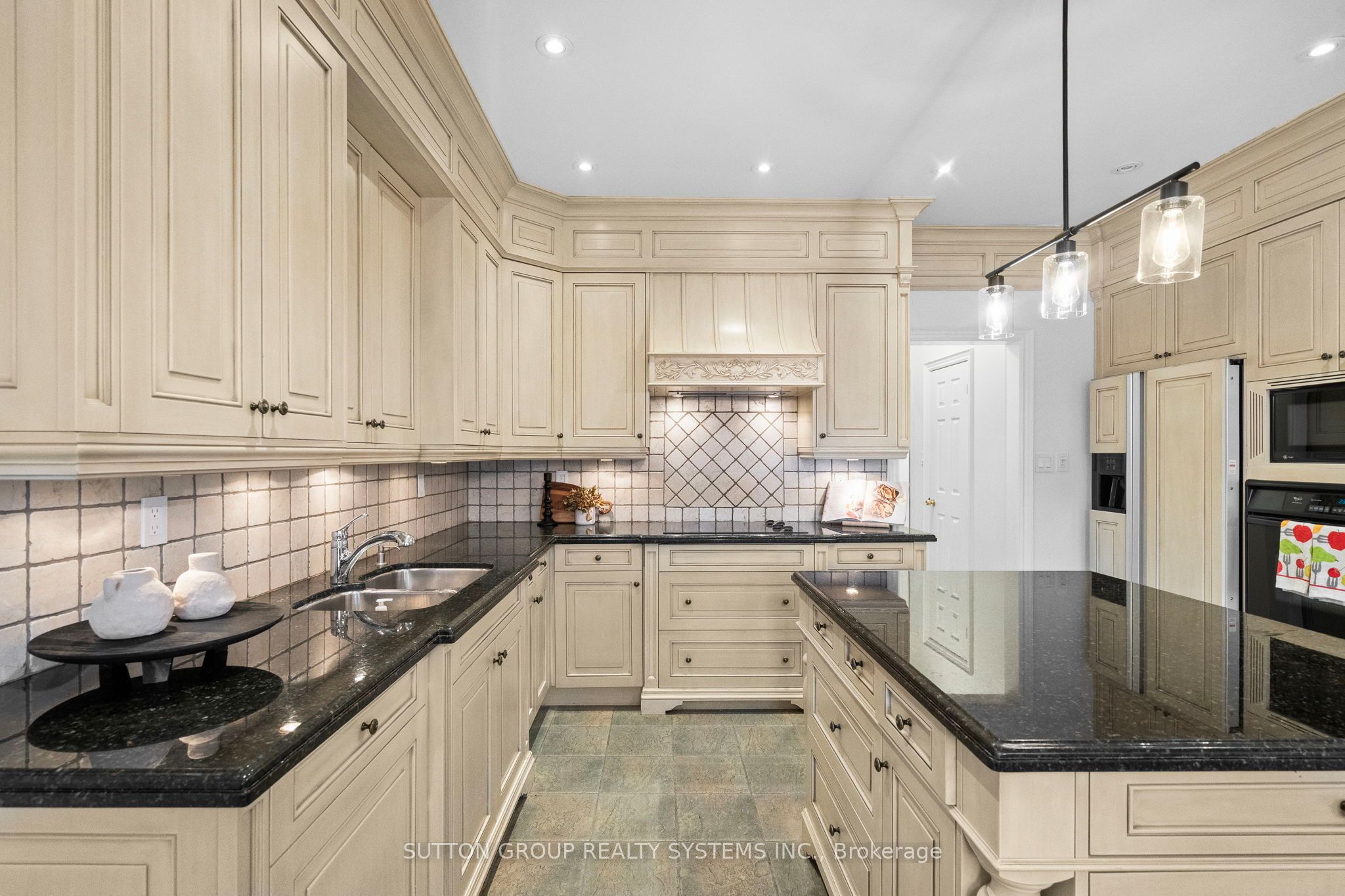 MLS #W12482105 image #16