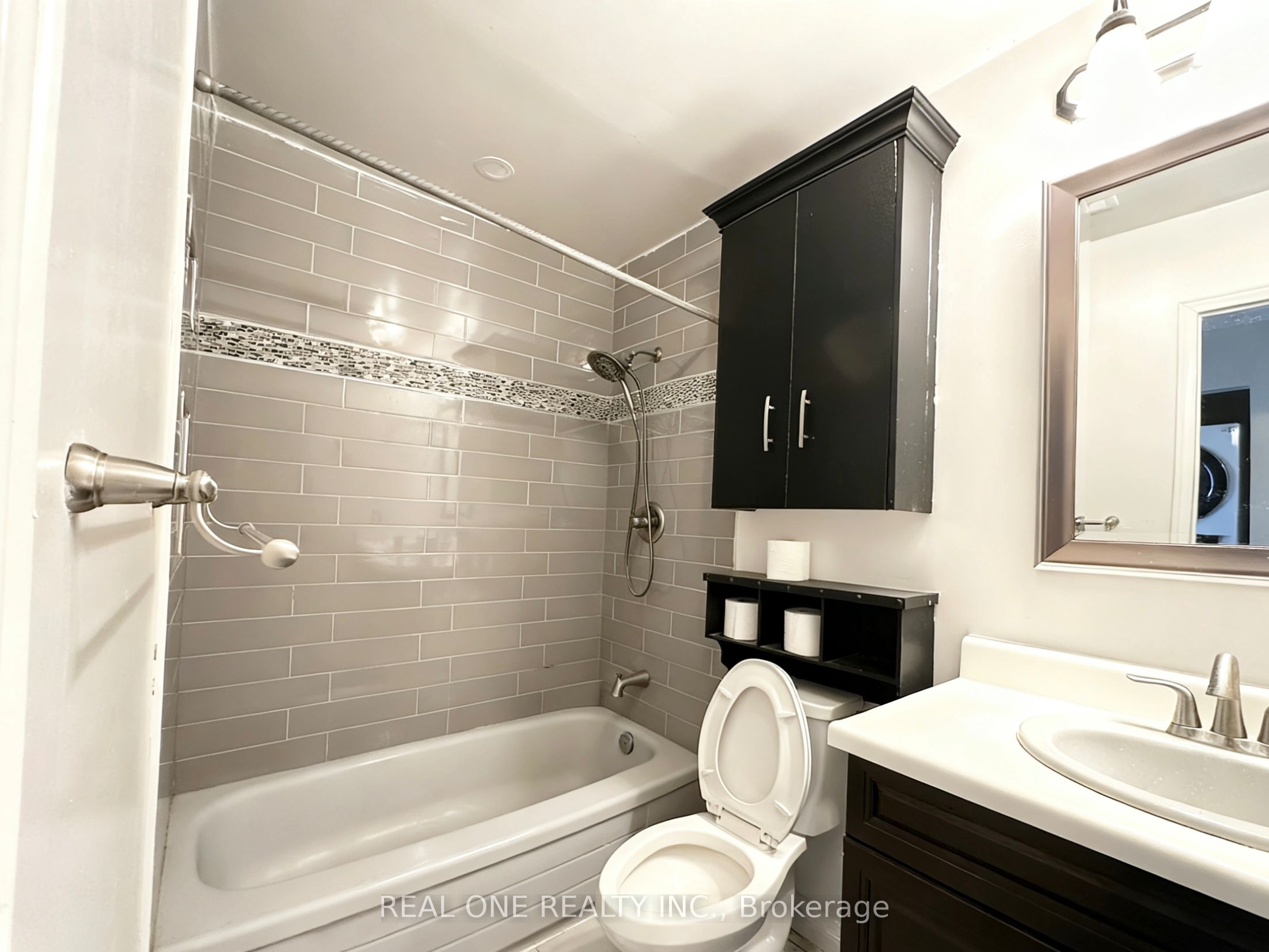 MLS #W12482111 image #12