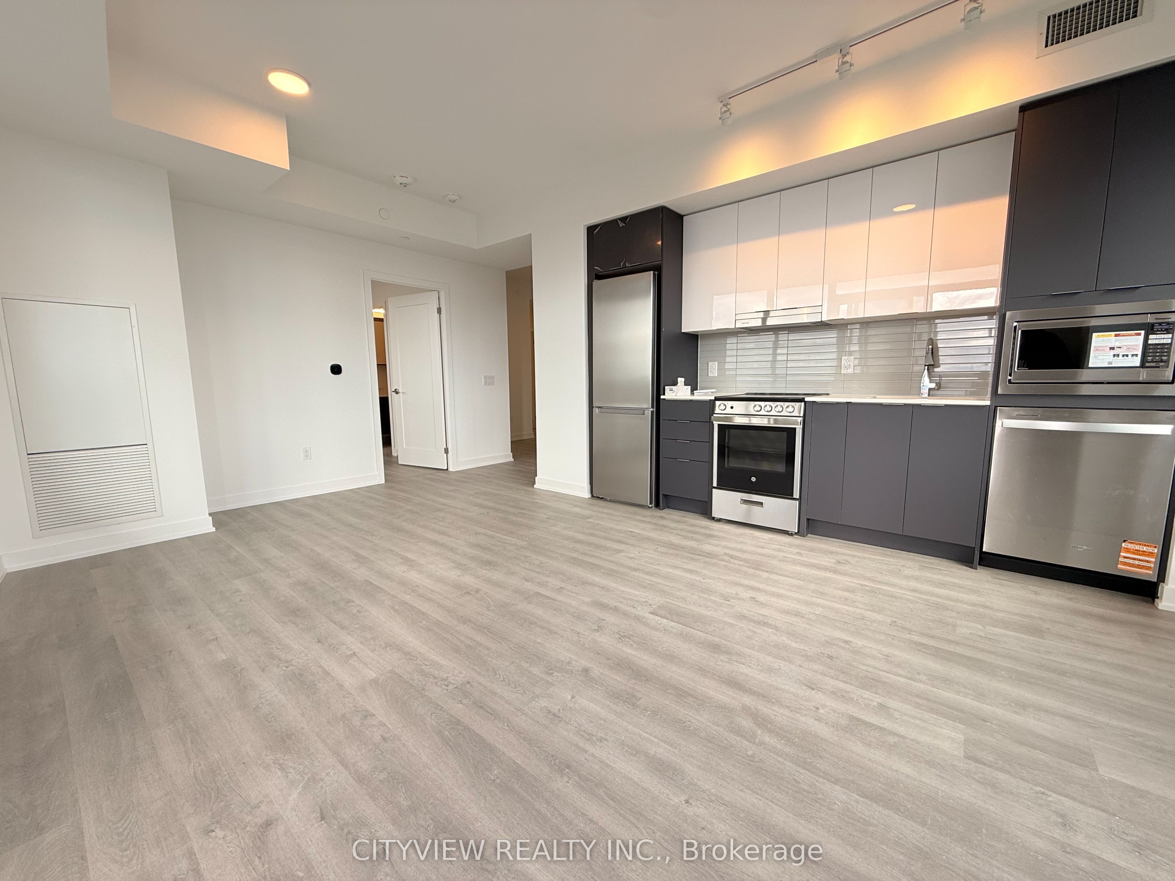 MLS #W12482115 image #14