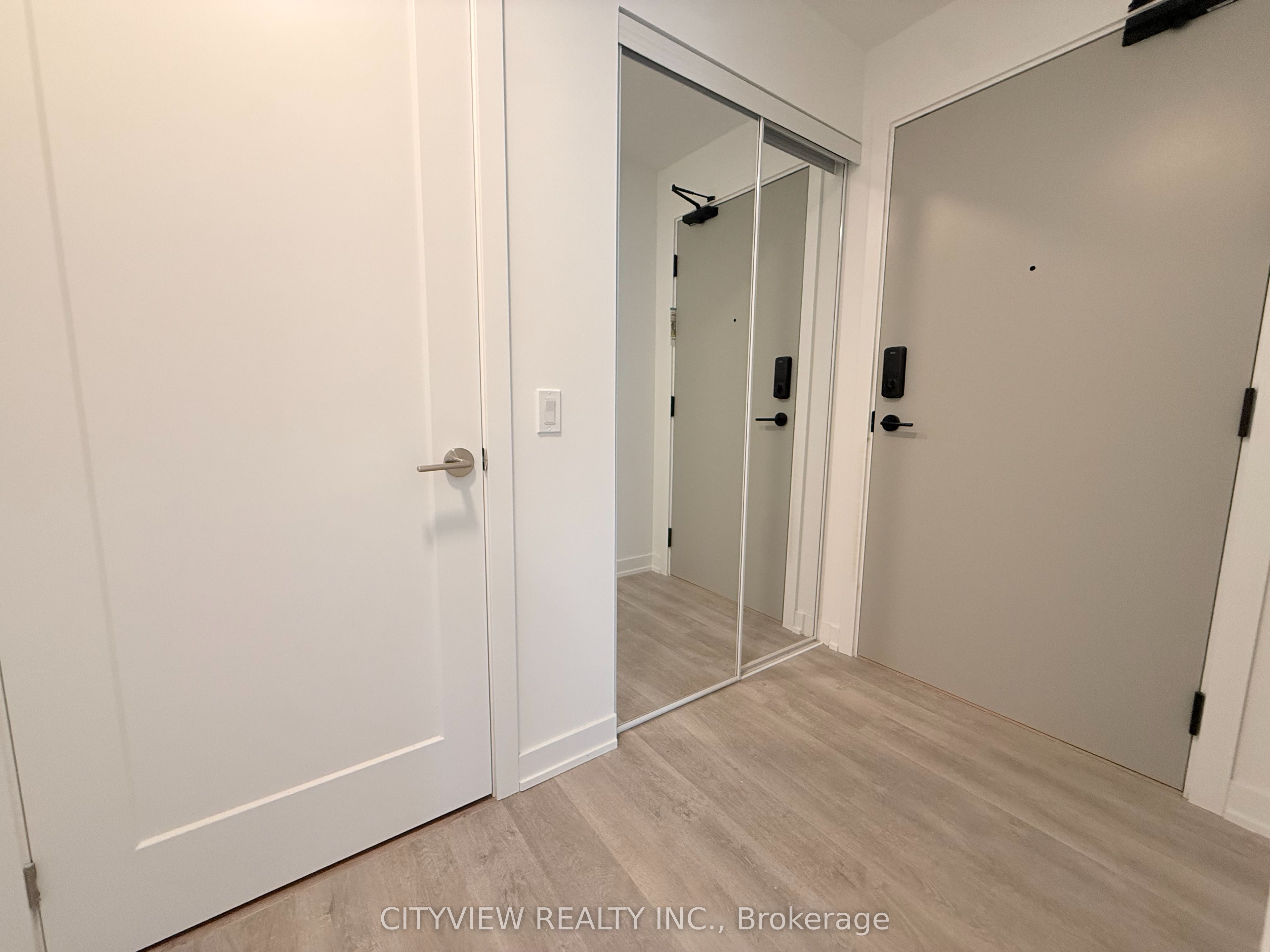 MLS #W12482115 image #5