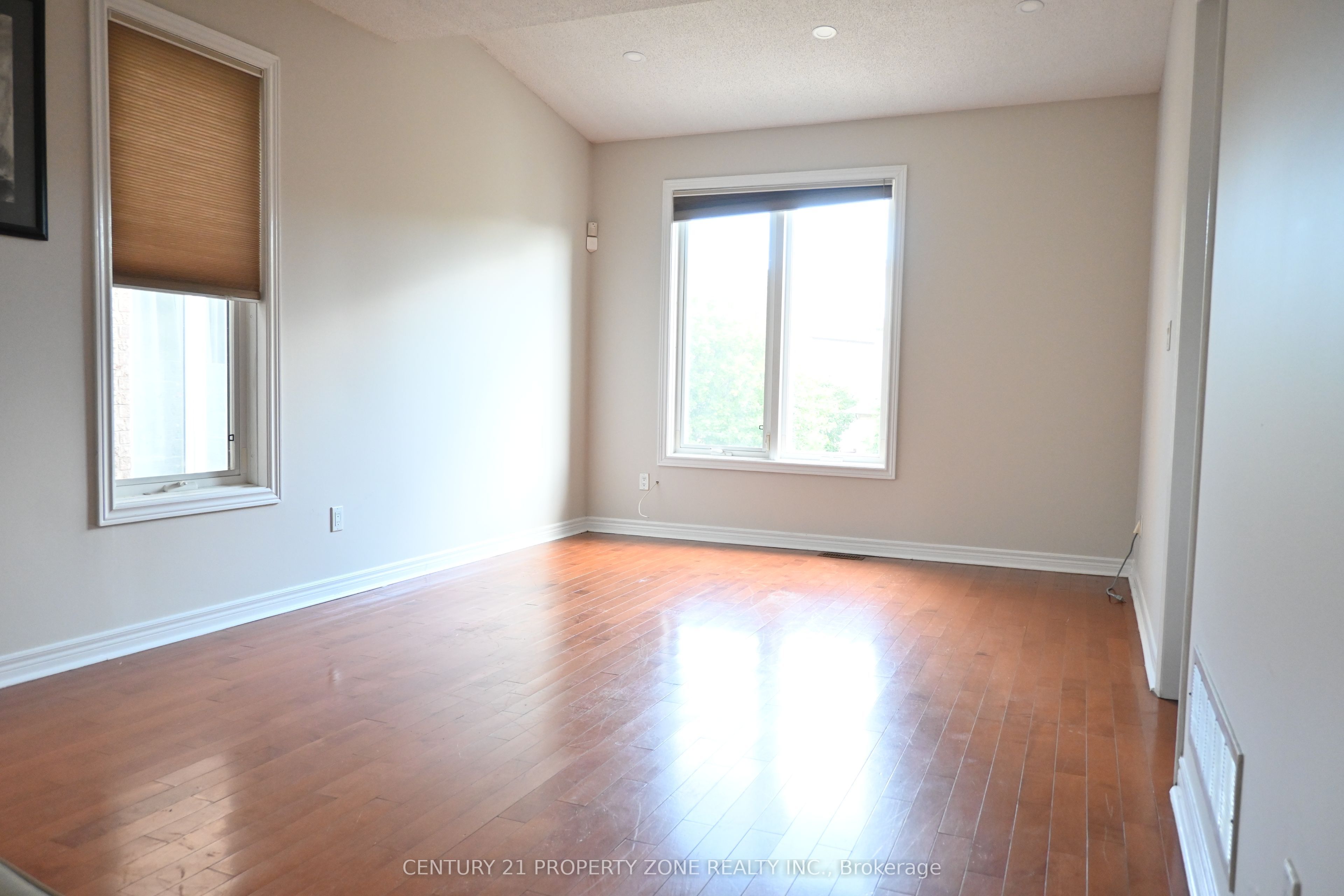 MLS #W12482400 image #6