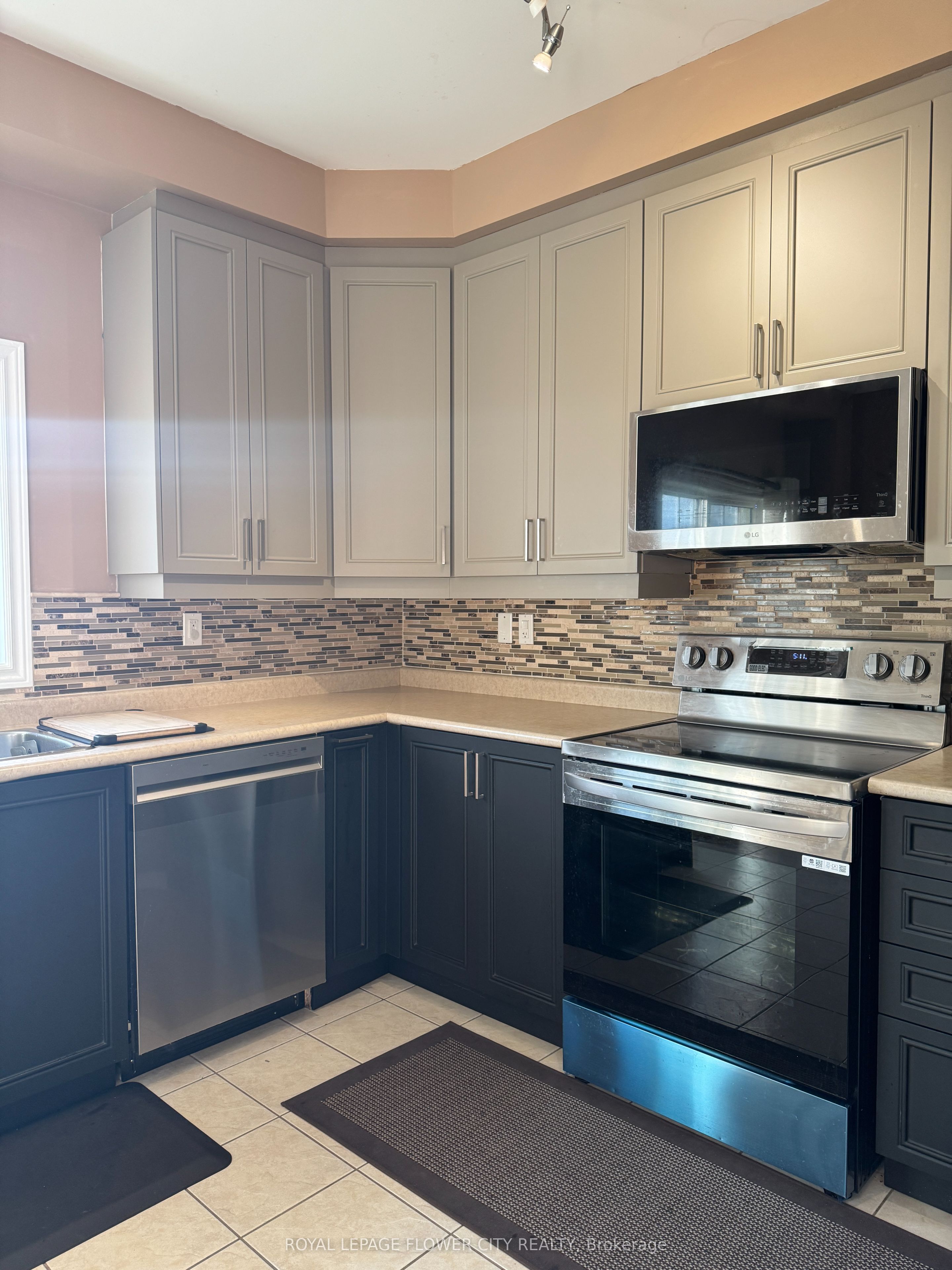 MLS #W12482418 image #14