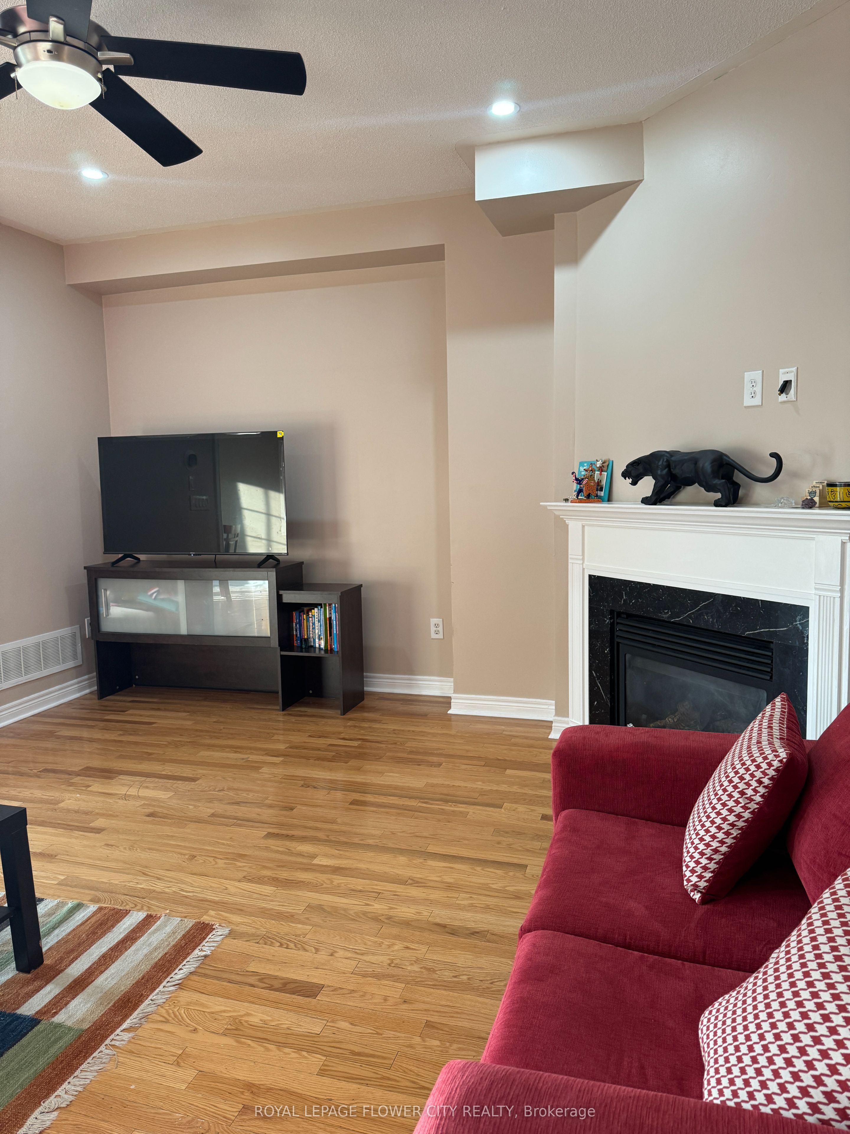 MLS #W12482418 image #9