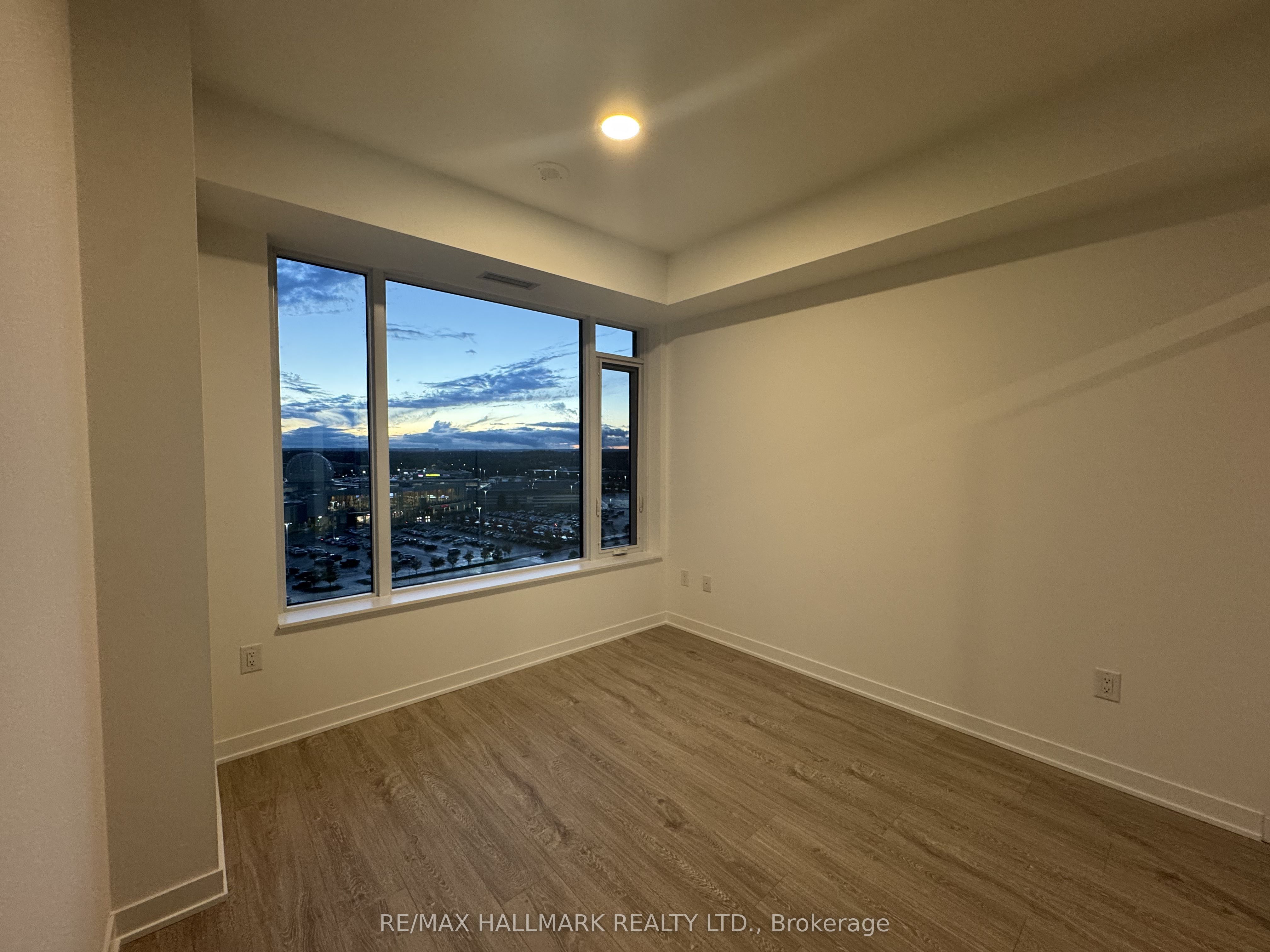 MLS #W12482455 image #10