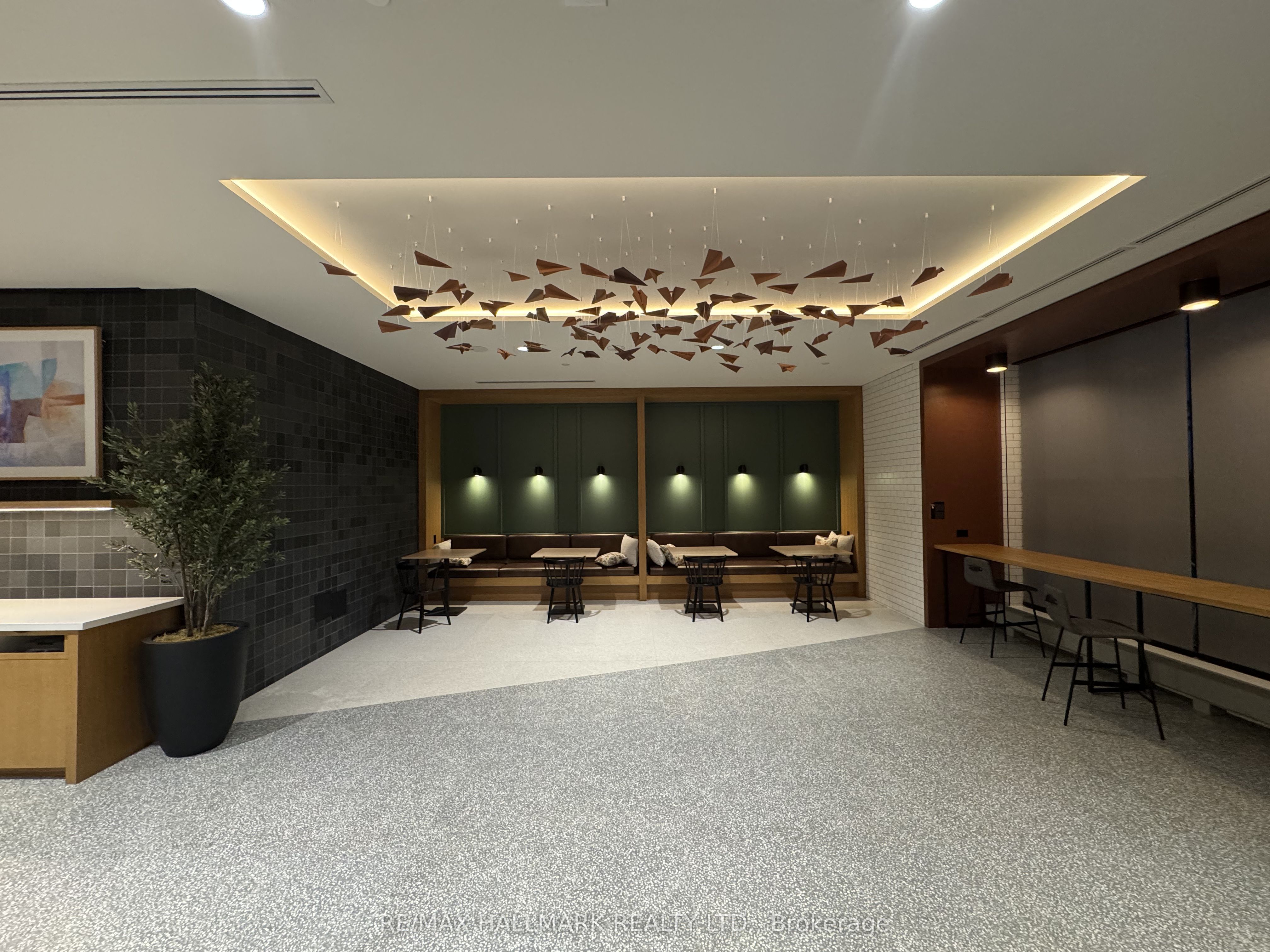 MLS #W12482455 image #25