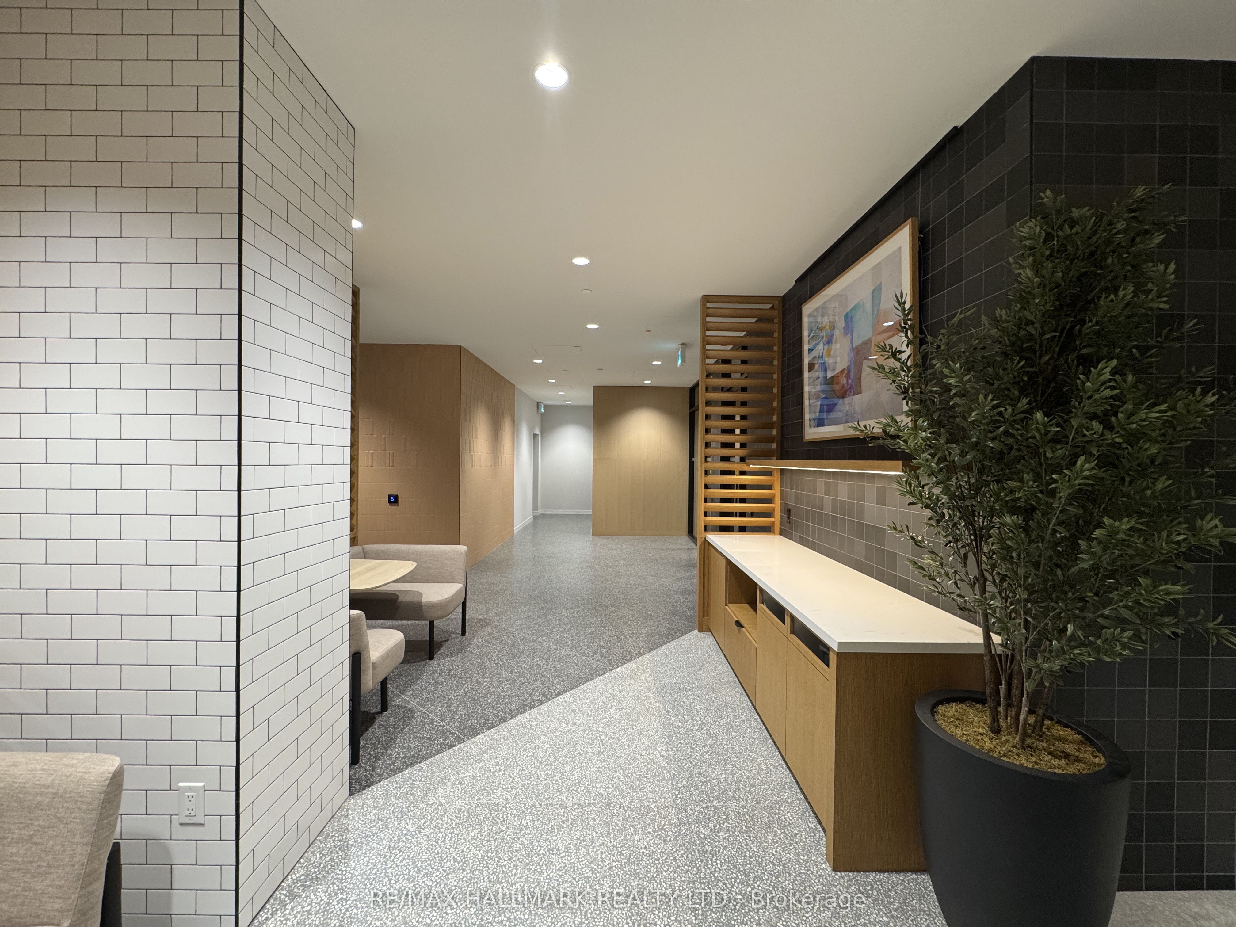 MLS #W12482455 image #26