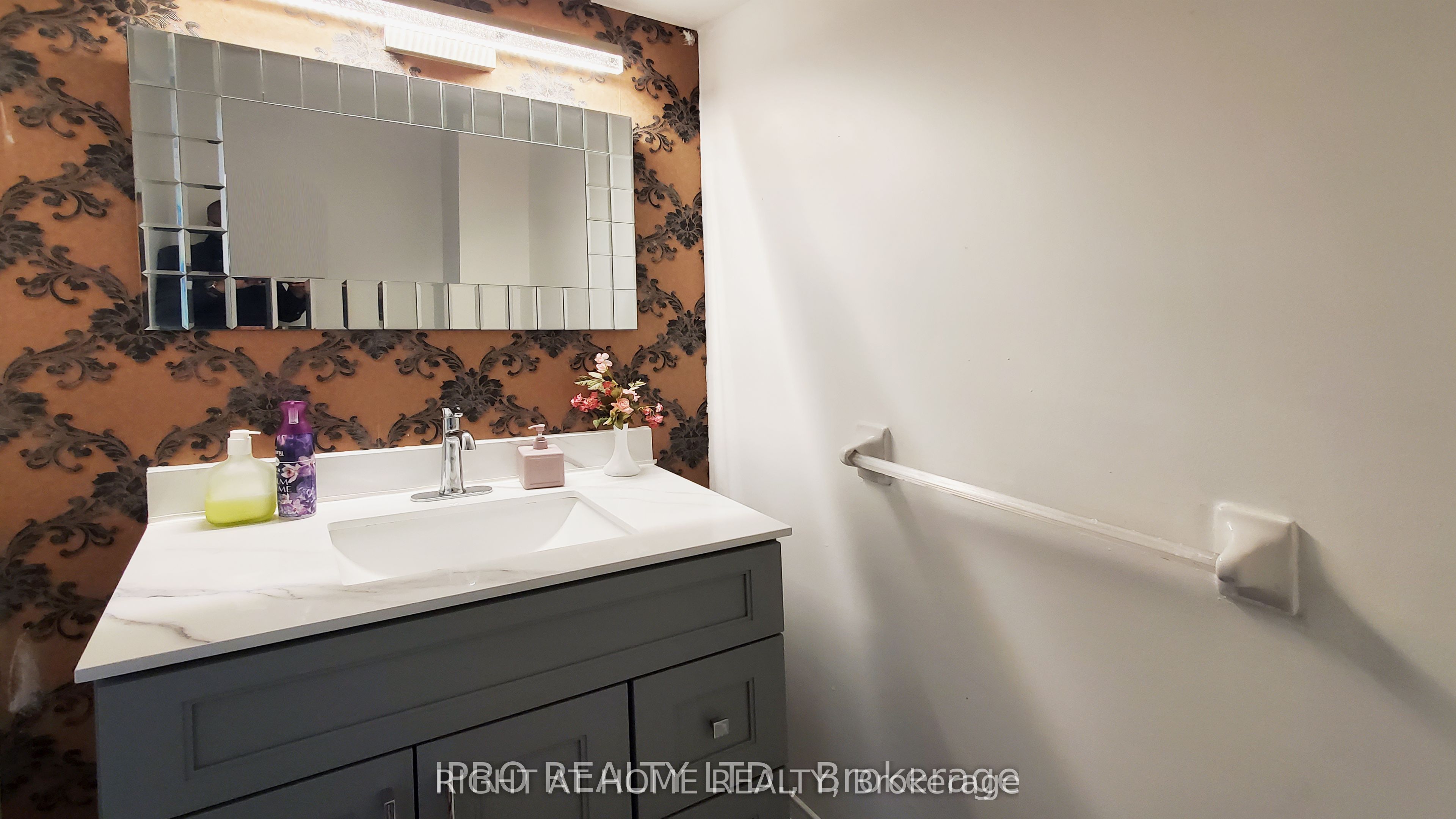 MLS #W12482507 image #14