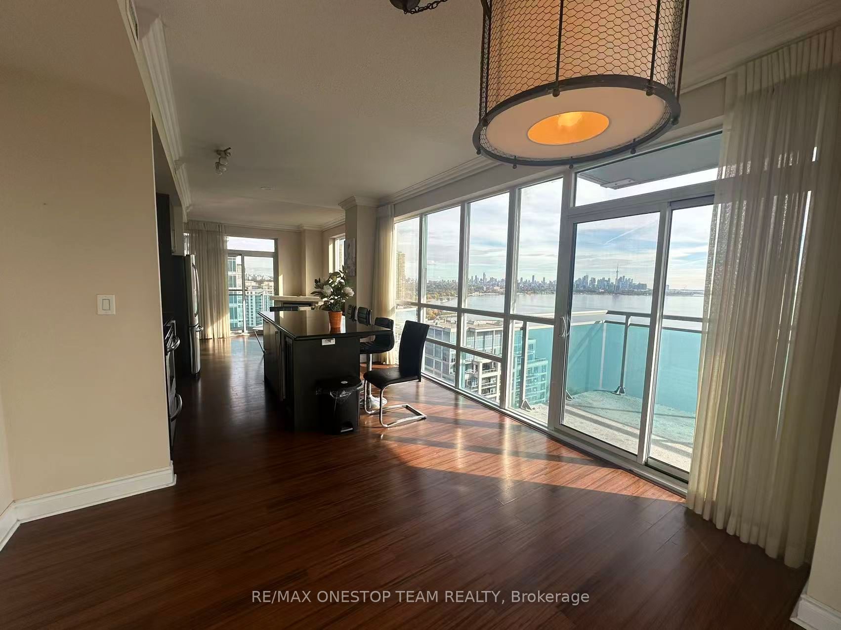 MLS #W12482658 image #5