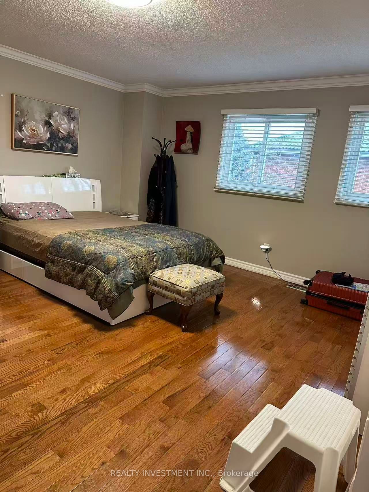 MLS #W12482702 image #1