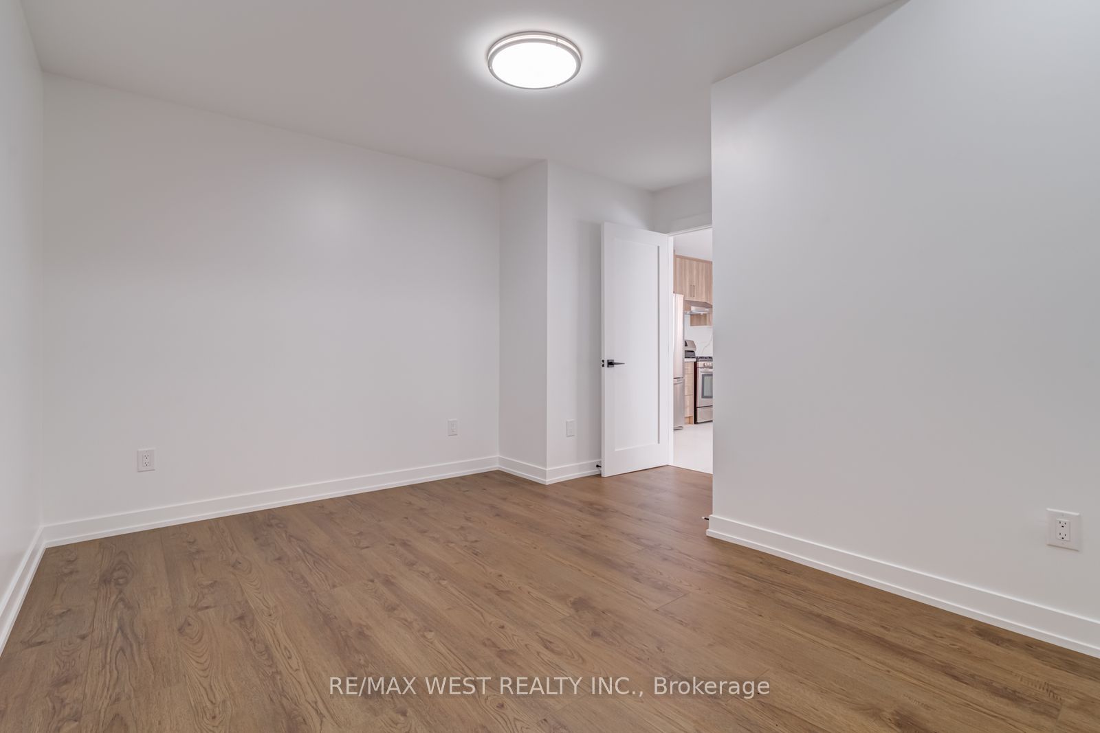 MLS #W12483321 image #11