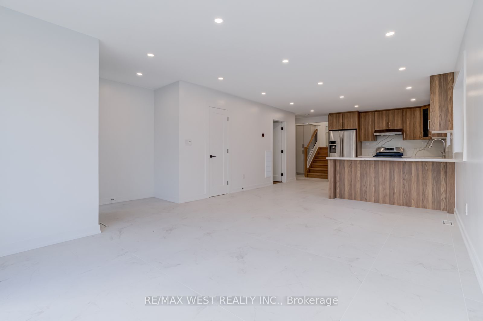 MLS #W12483321 image #4