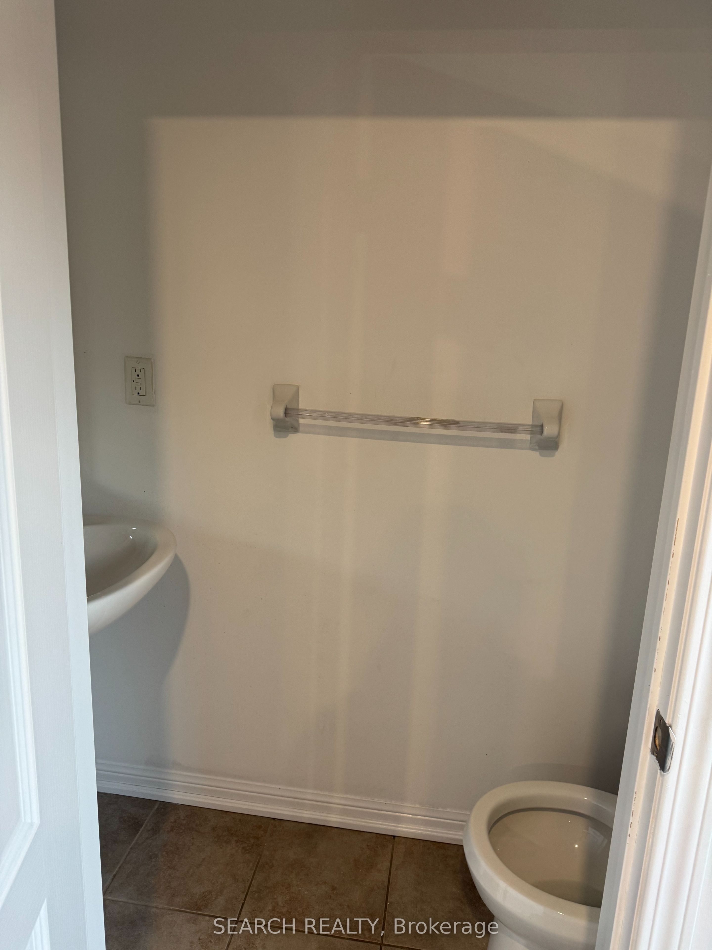 MLS #W12483809 image #12