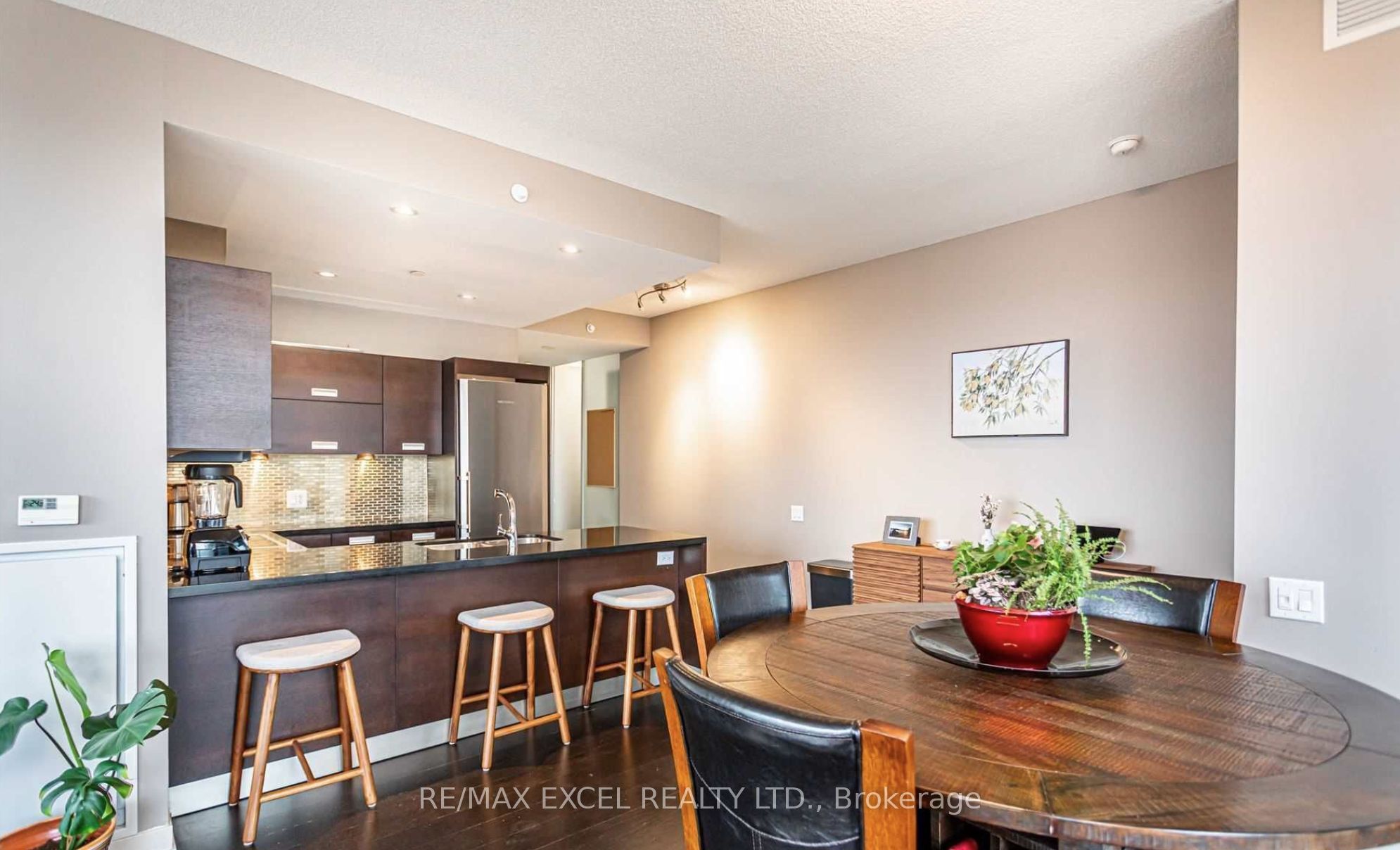 MLS #W12483942 image #1