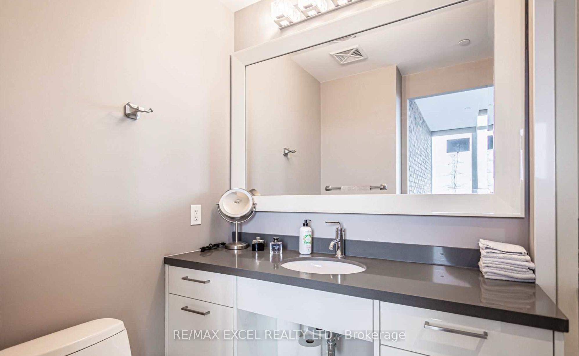 MLS #W12483942 image #6