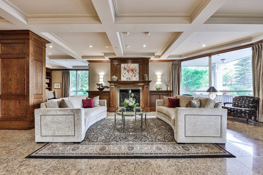 MLS #W12484452 image #2