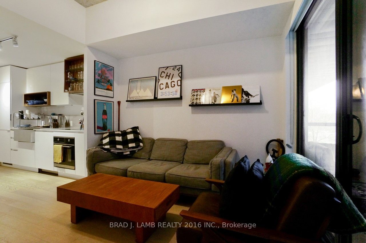 MLS #W12484538 image #2