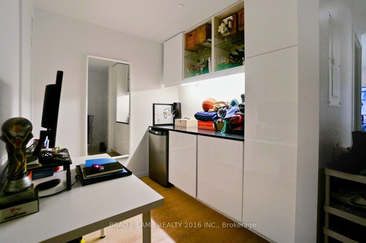 MLS #W12484538 image #8