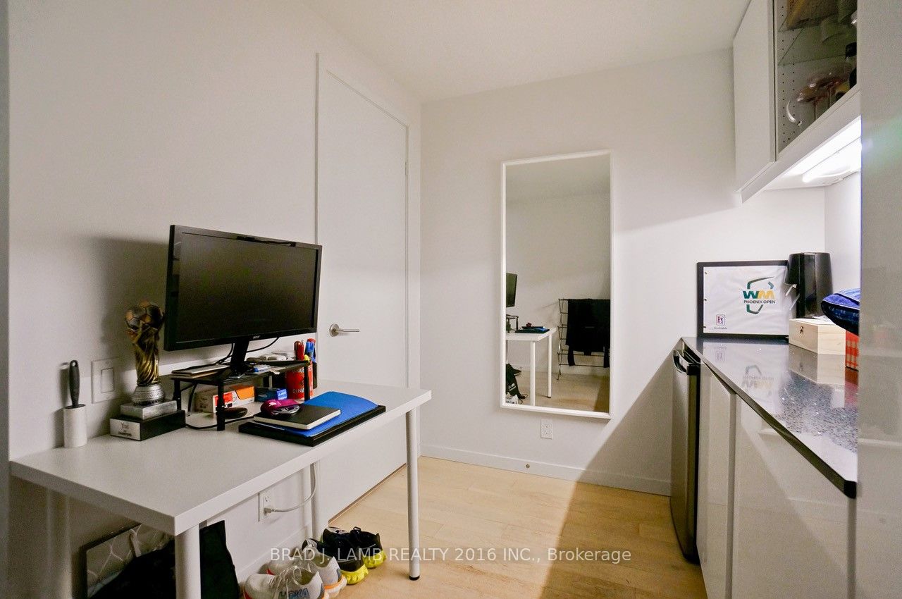 MLS #W12484538 image #9