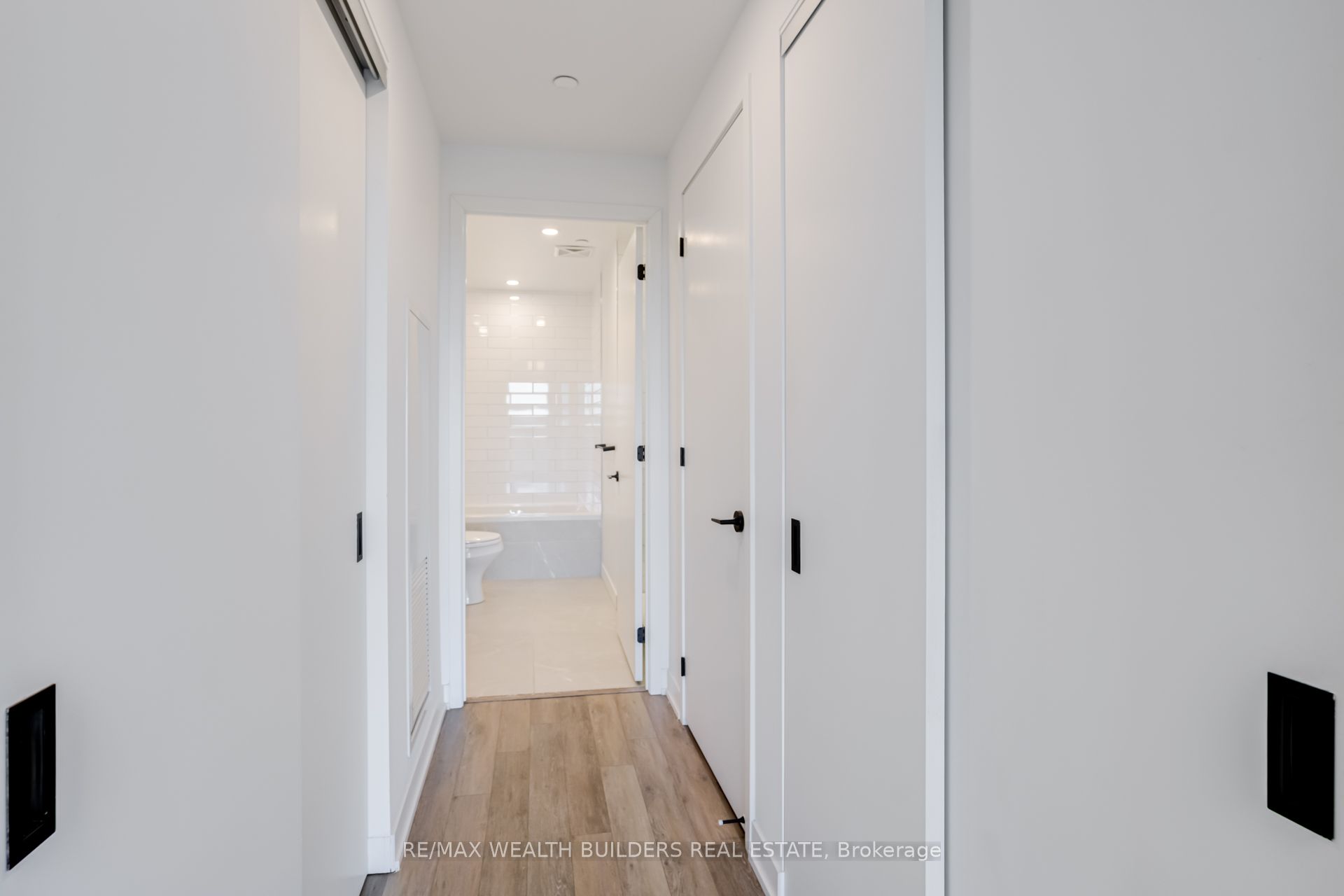 MLS #W12485598 image #15