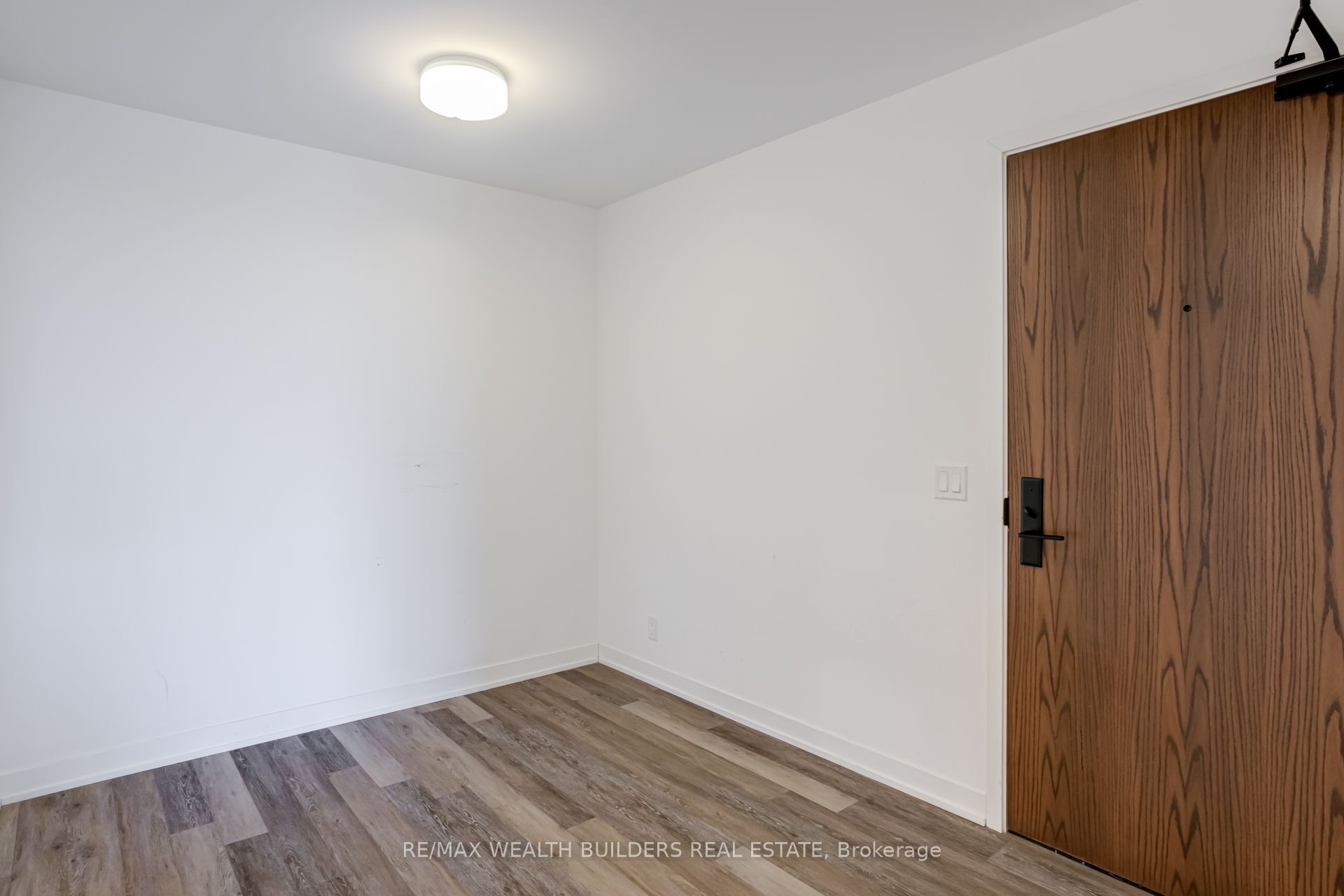 MLS #W12485598 image #21