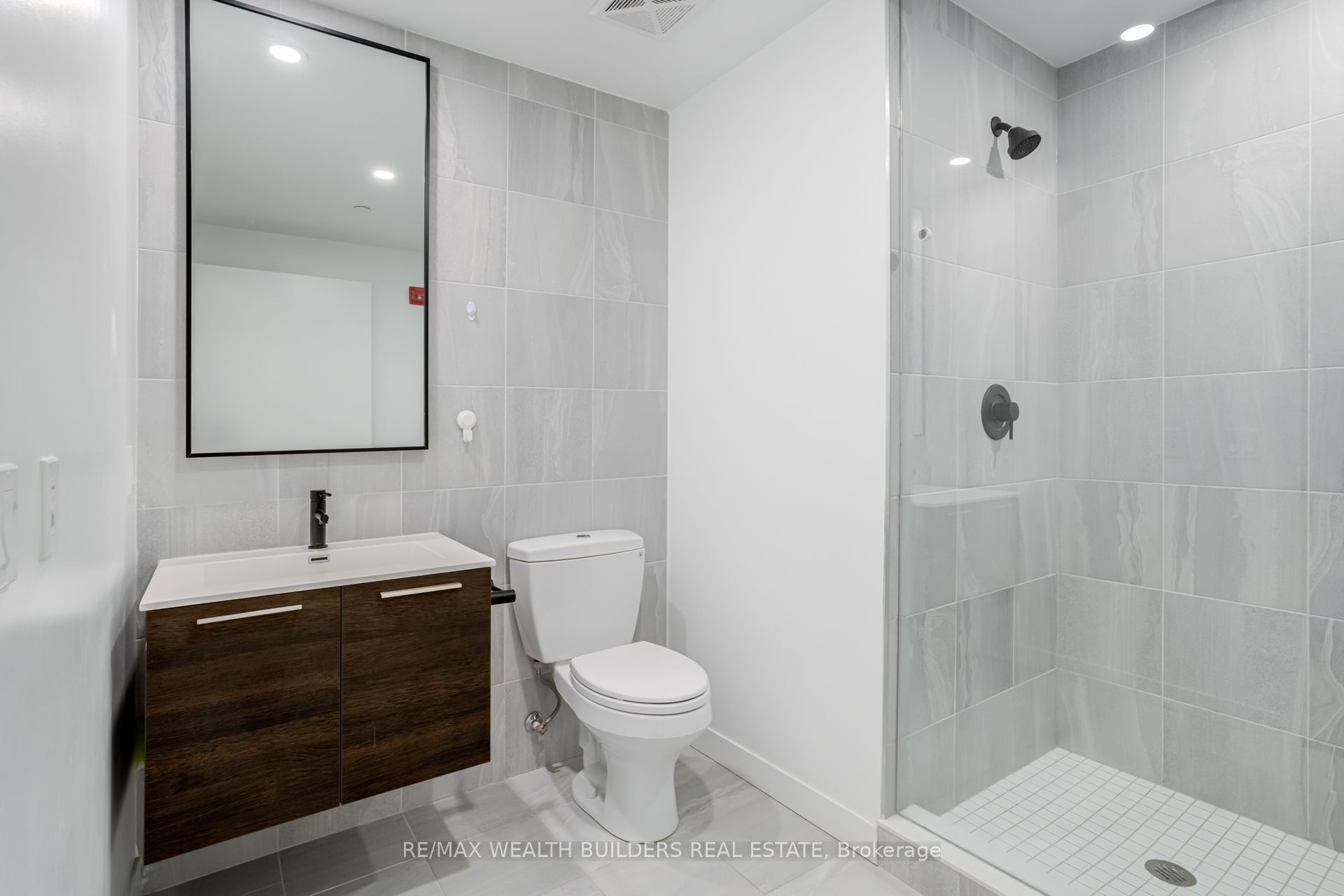 MLS #W12485598 image #23