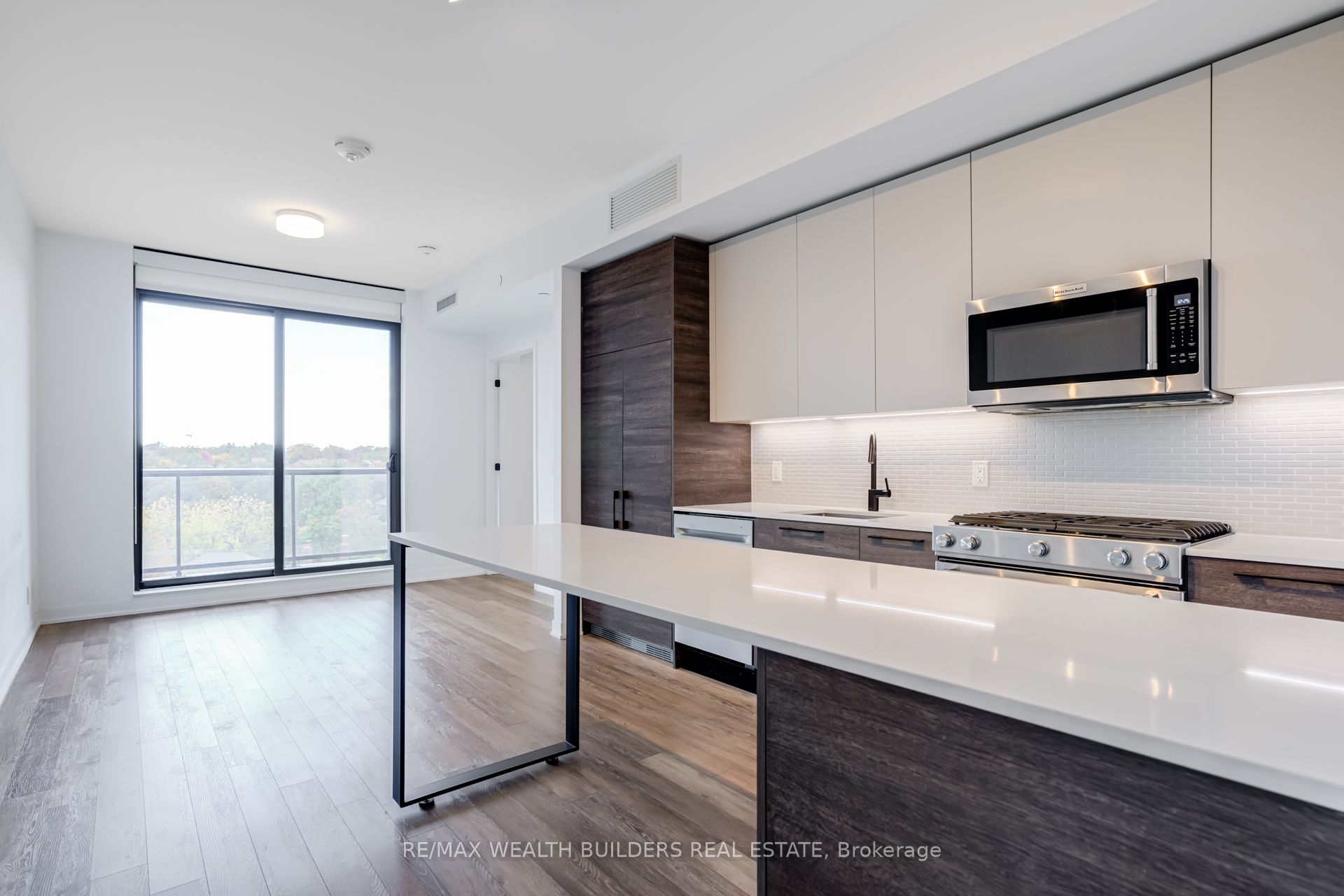 MLS #W12485598 image #5