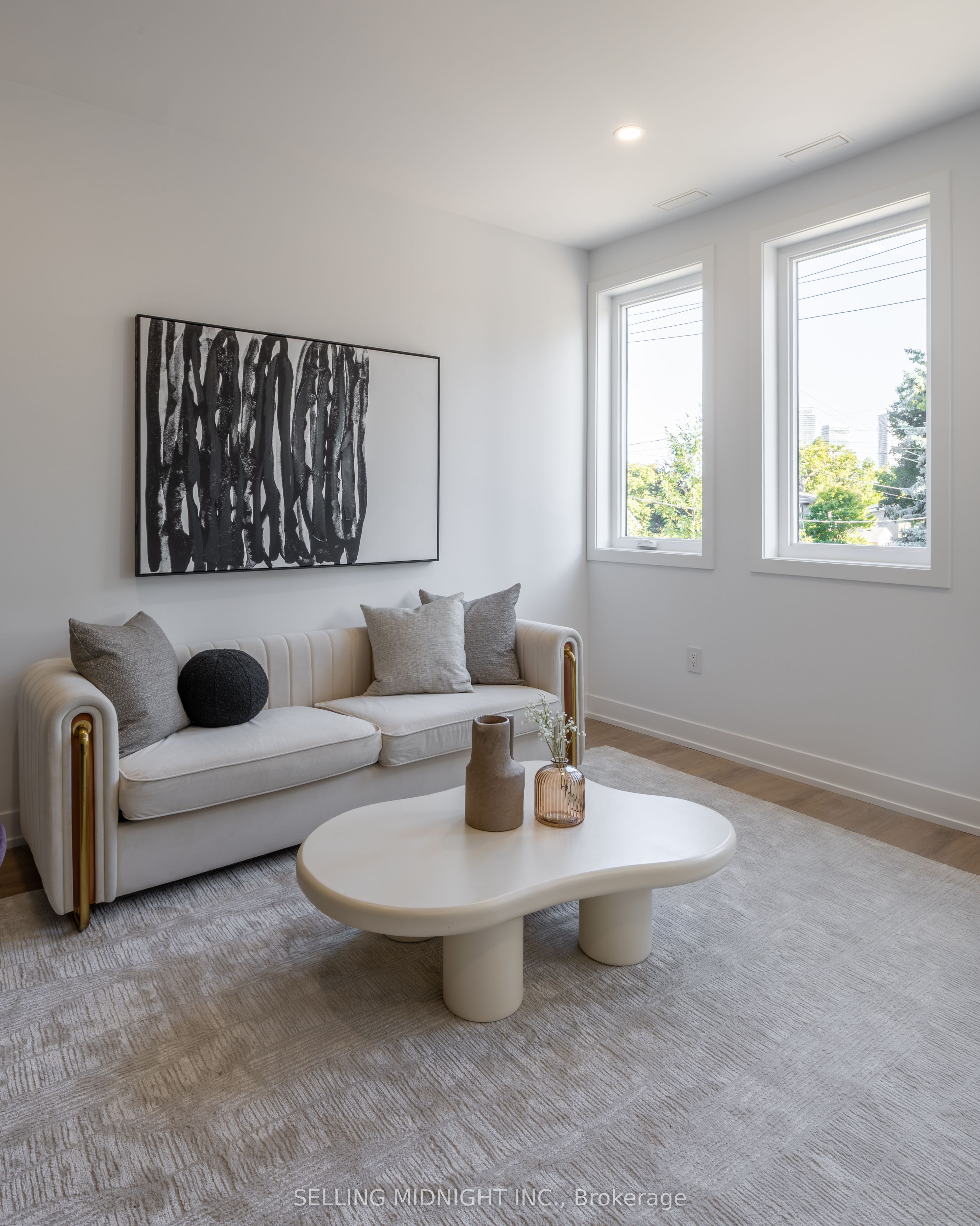 MLS #W12486293 image #1