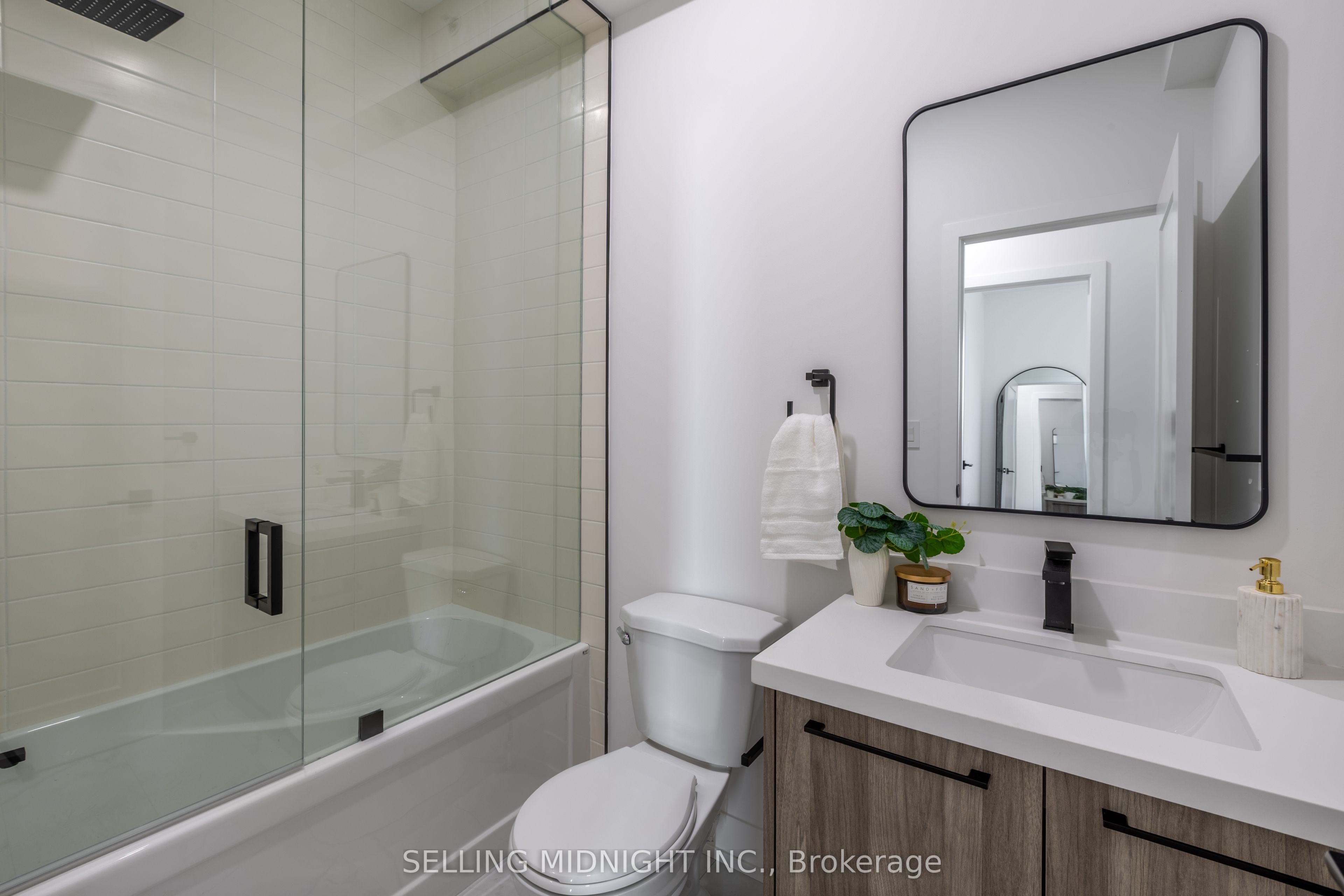 MLS #W12486298 image #12