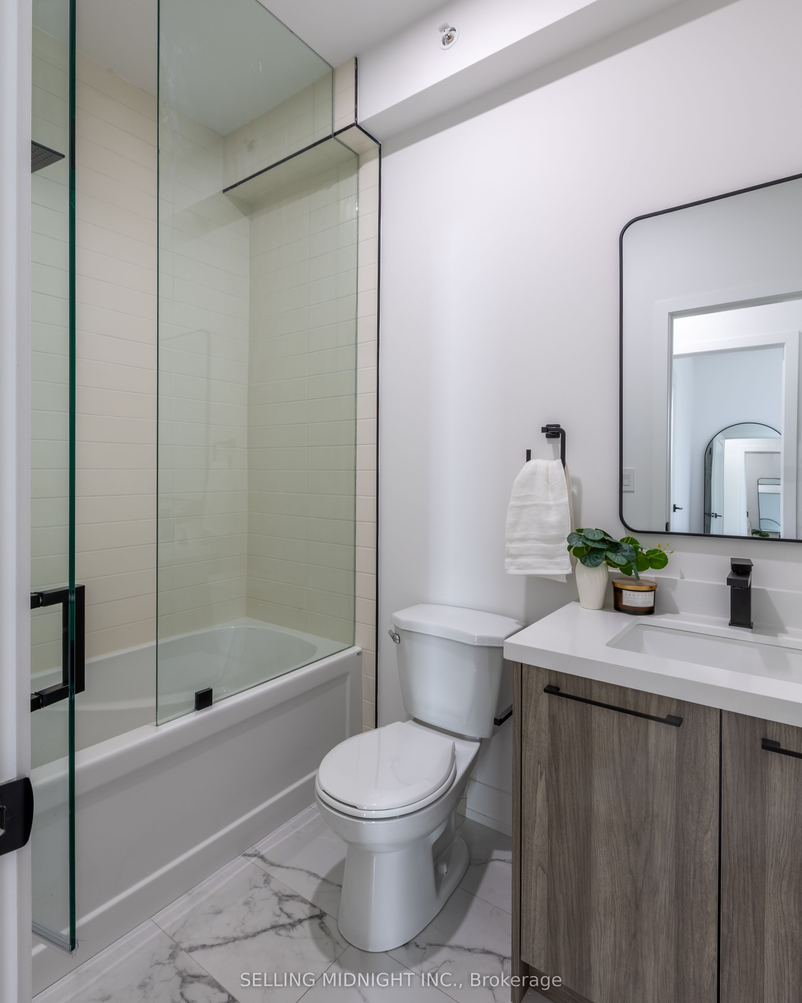 MLS #W12486300 image #11