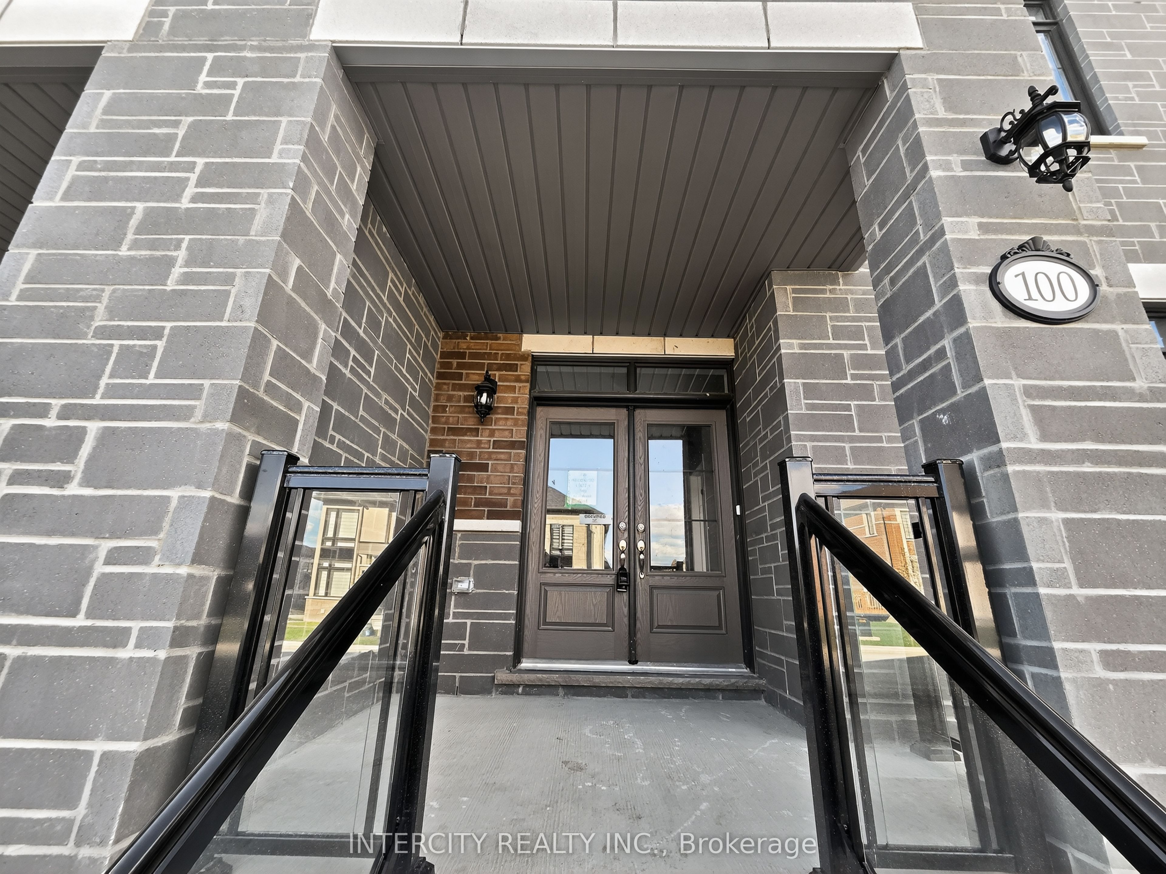 MLS #W12486790 image #1