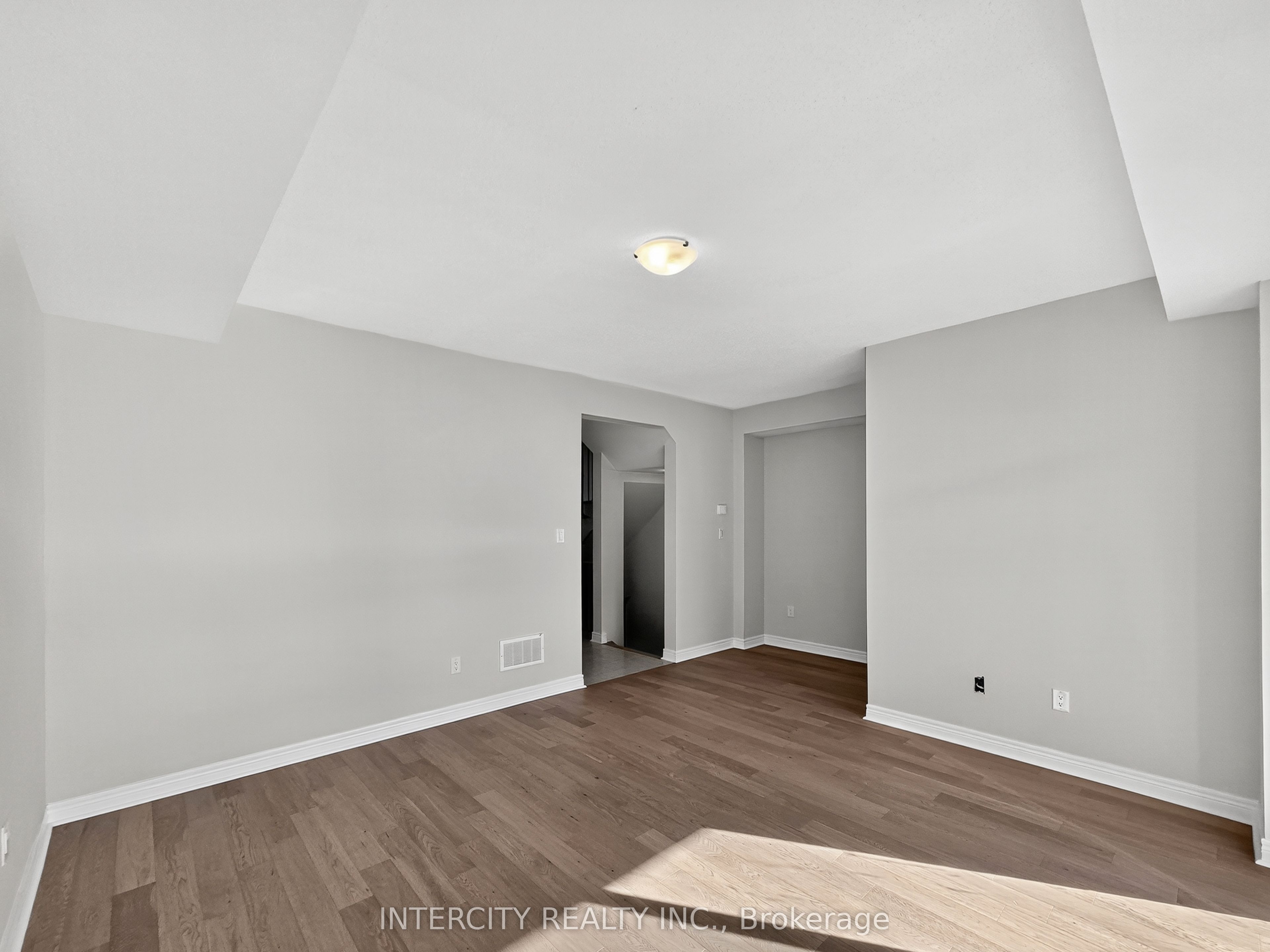 MLS #W12486790 image #10