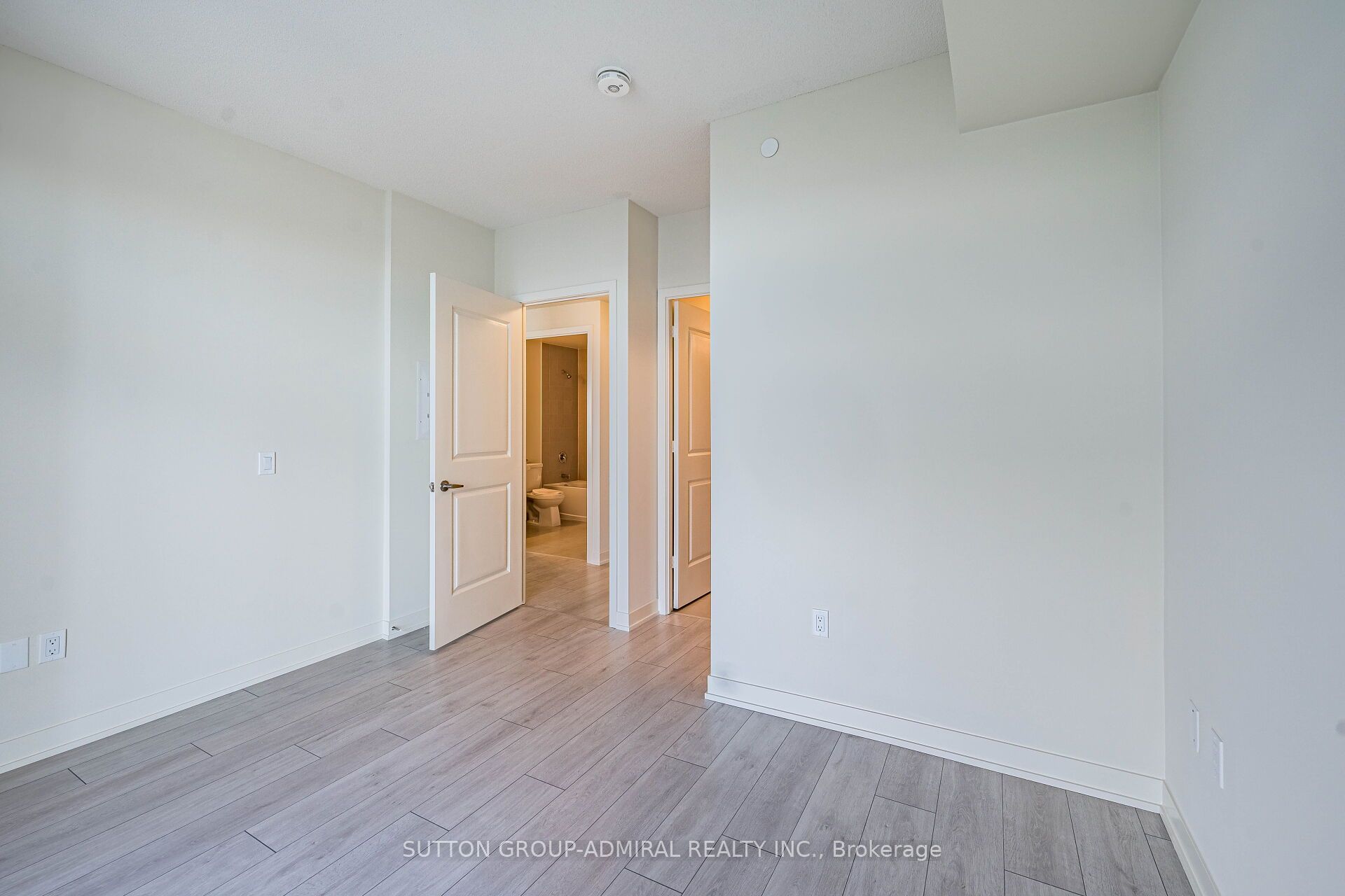 MLS #W12487196 image #25