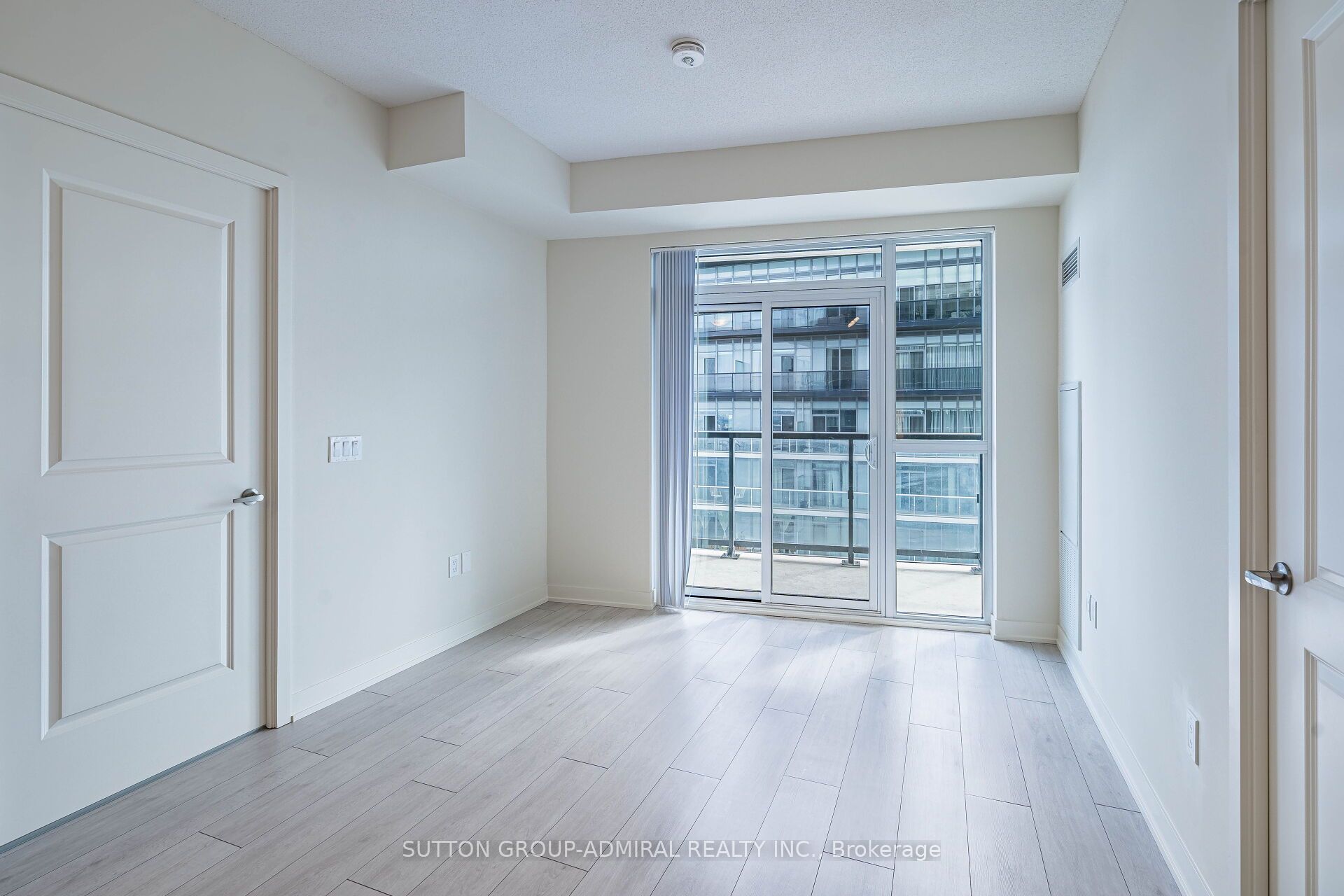 MLS #W12487196 image #8