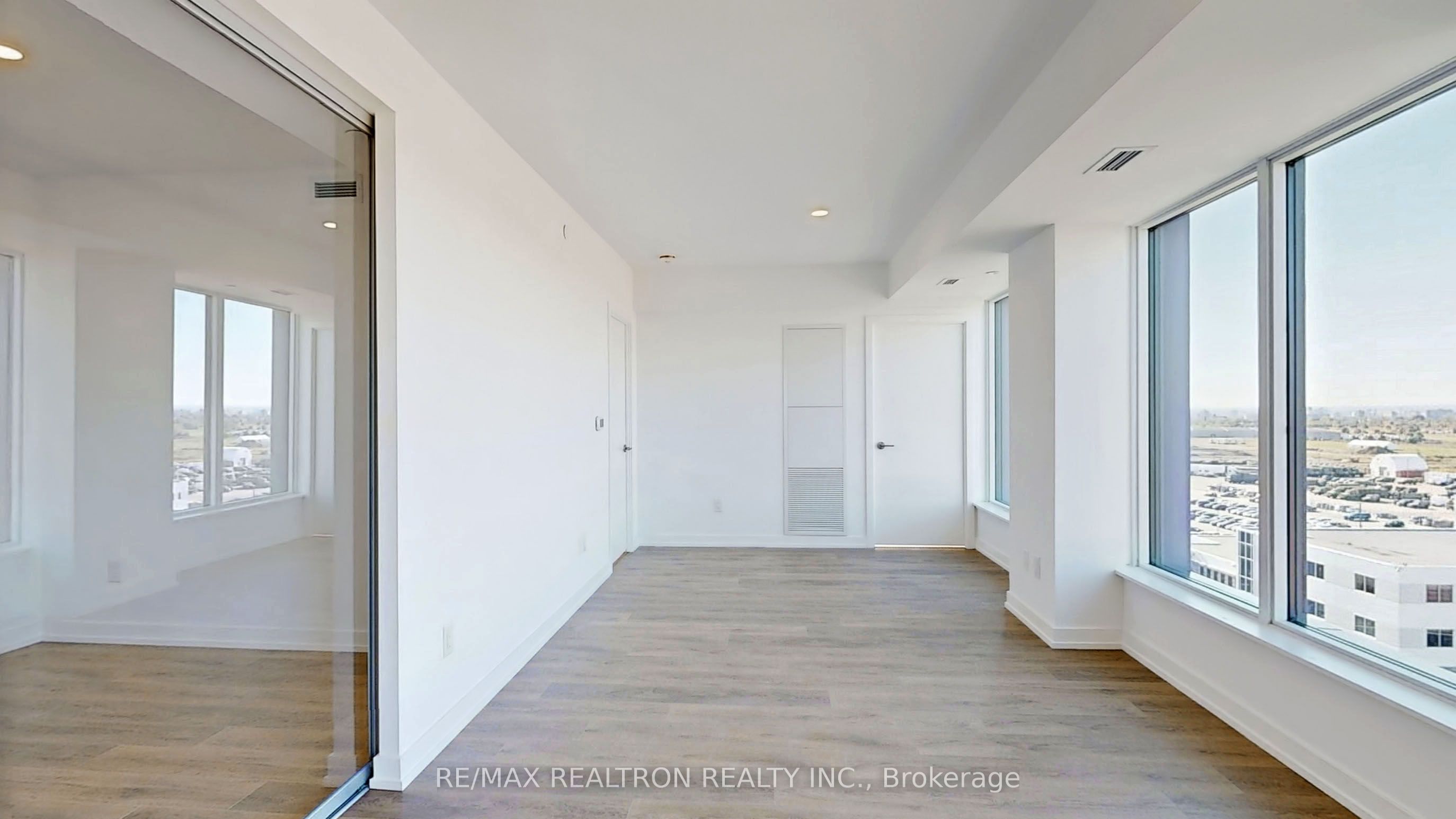 MLS #W12487446 image #10