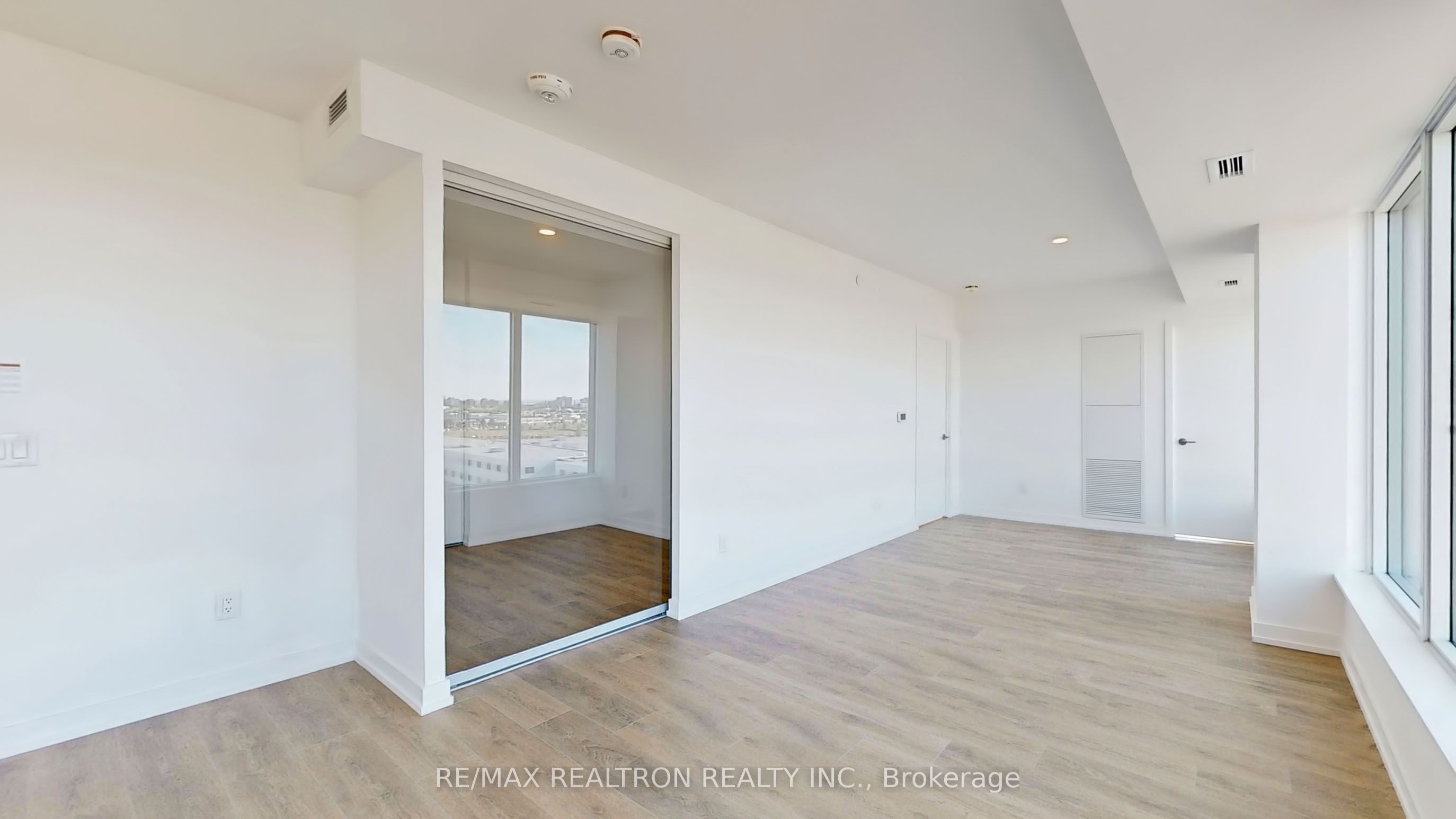 MLS #W12487446 image #11