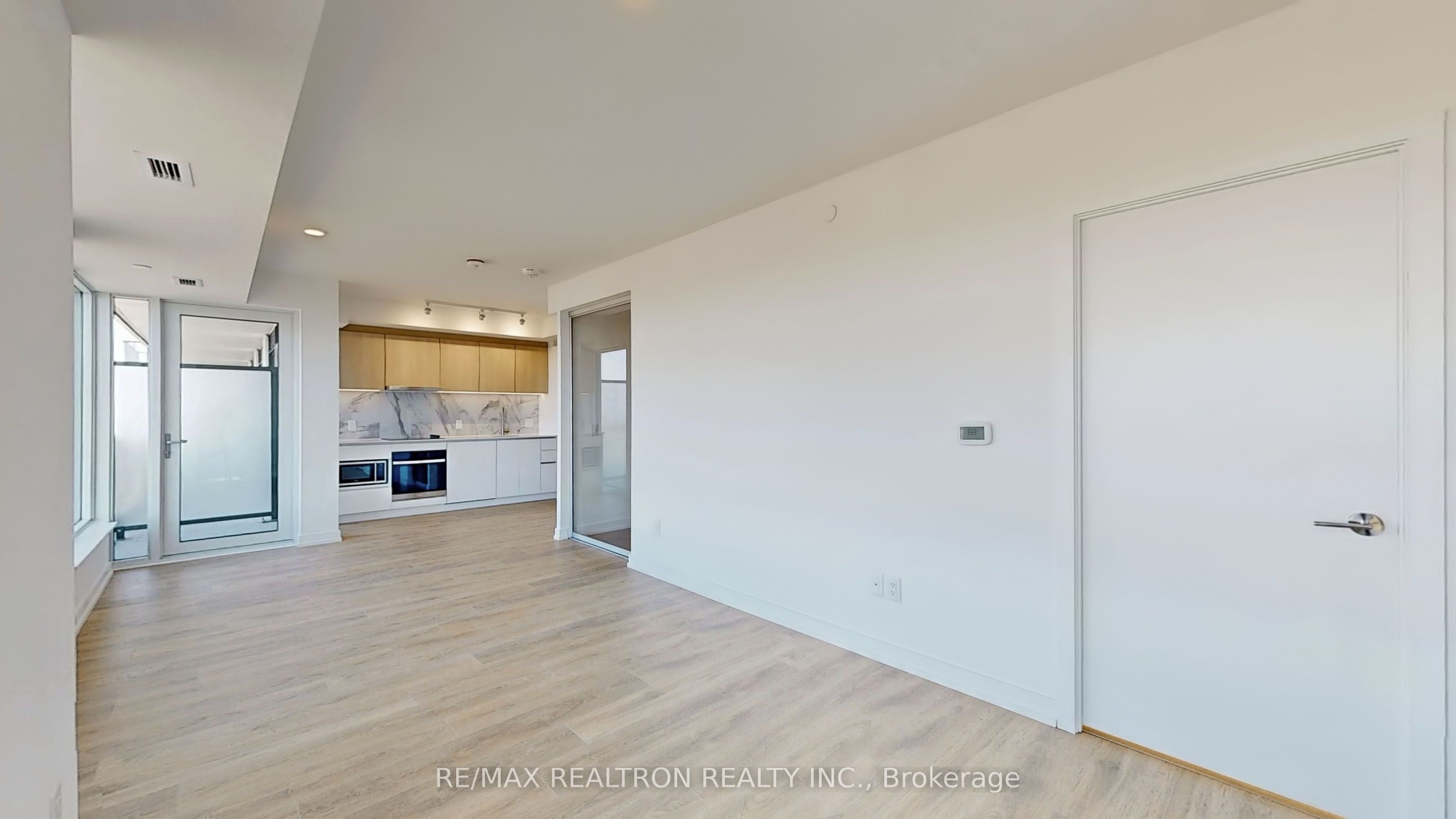 MLS #W12487446 image #12