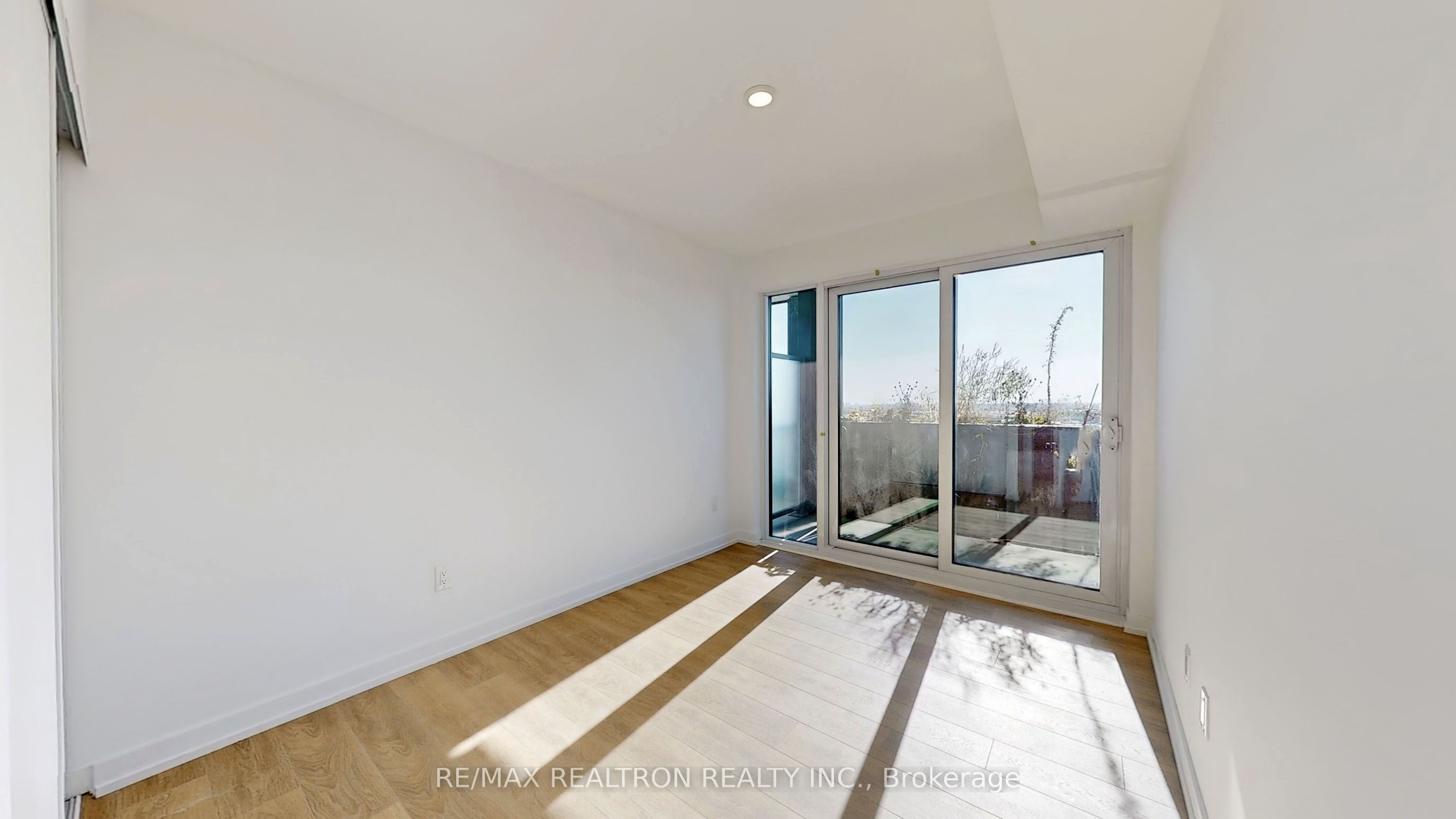 MLS #W12487446 image #15