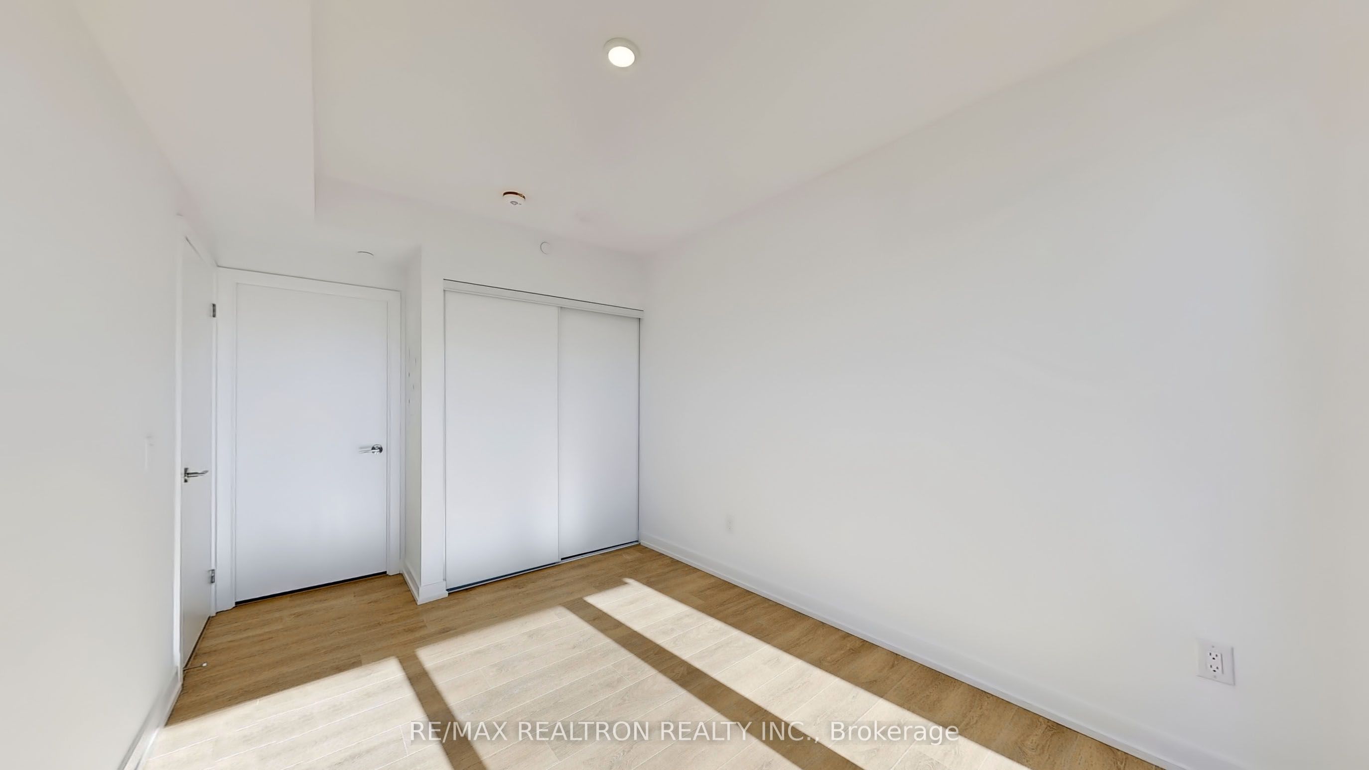 MLS #W12487446 image #17