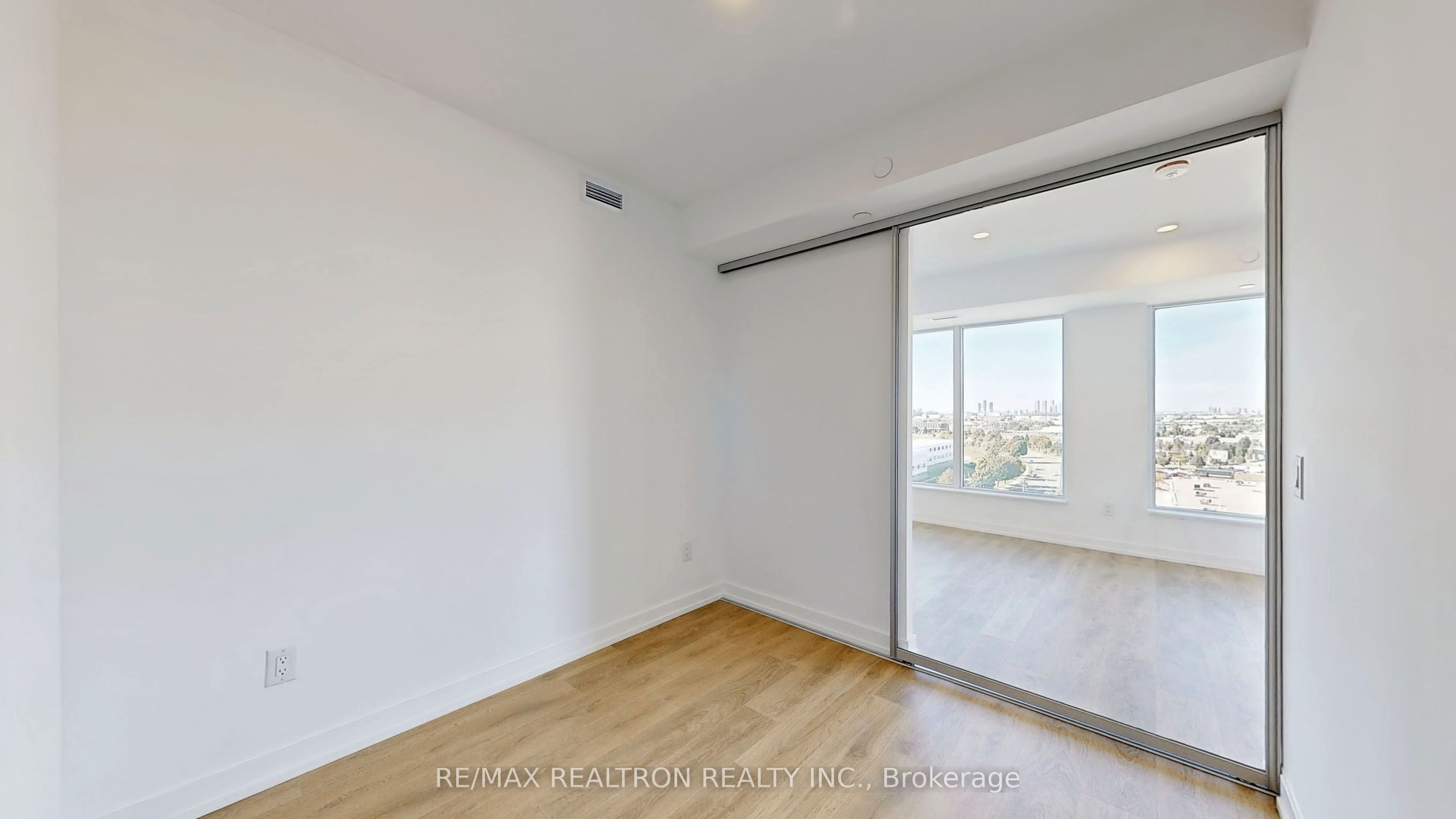 MLS #W12487446 image #20